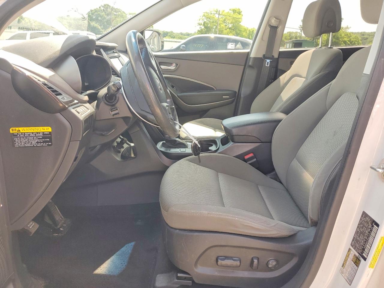 2017 Hyundai Santa Fe Se White vin: KM8SM4HF5HU232414