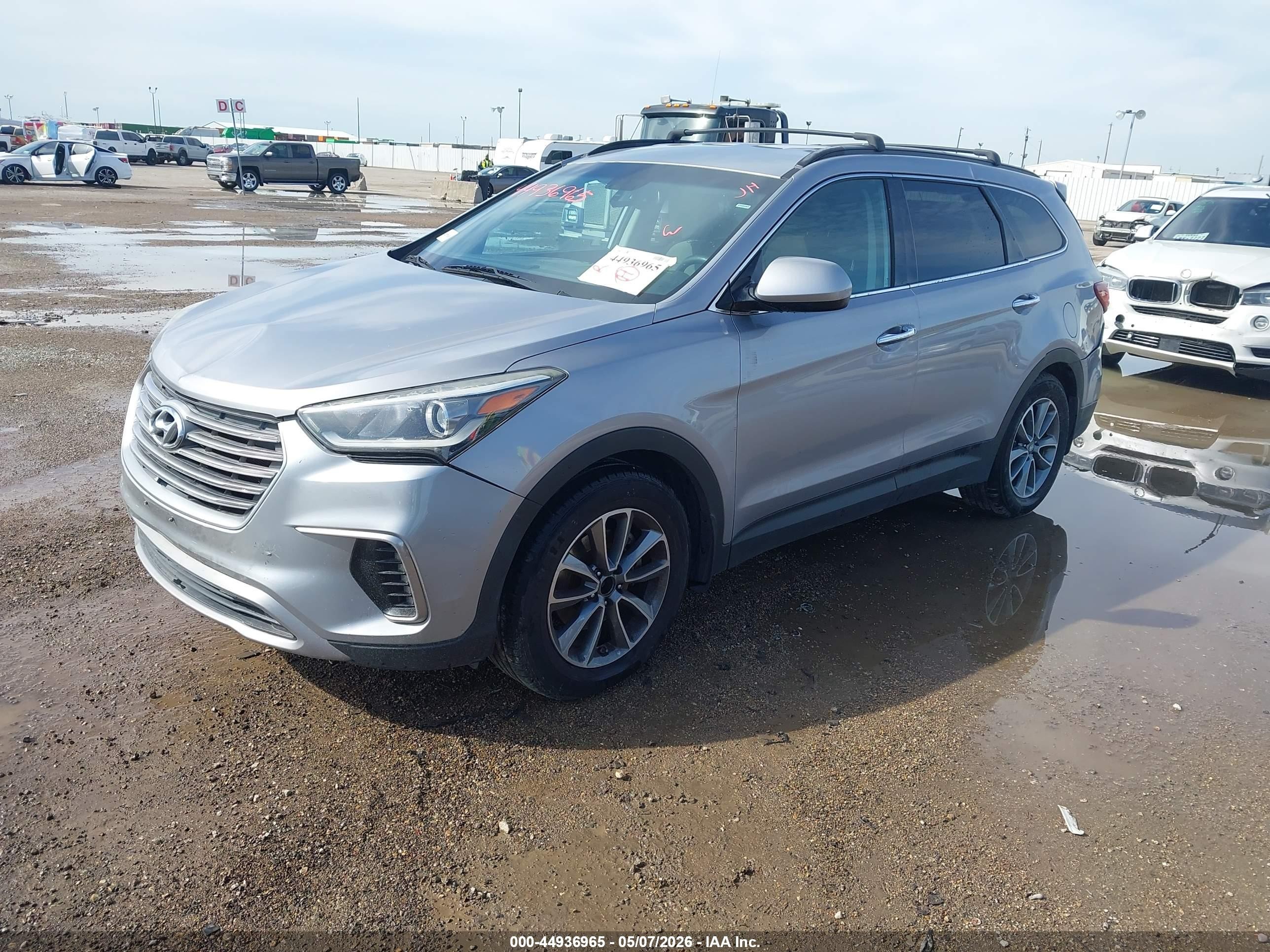2017 Hyundai Santa Fe Se Gray vin: KM8SM4HF6HU185796