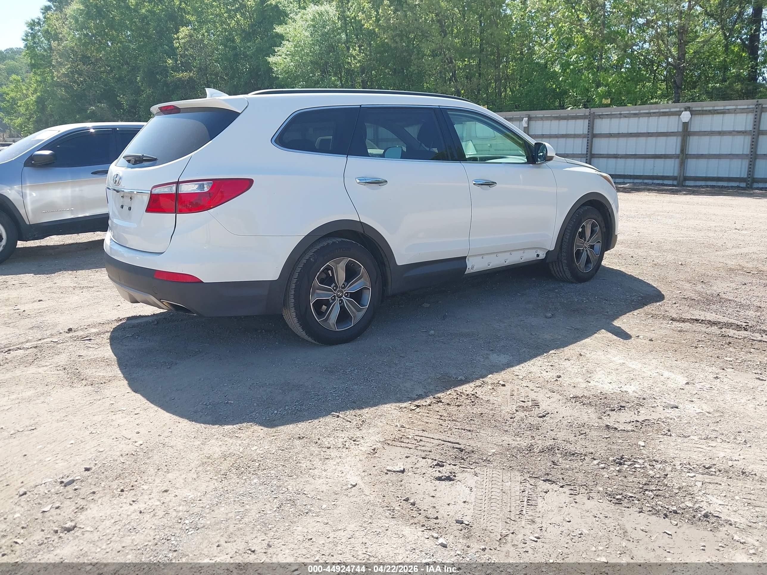 2015 Hyundai Santa Fe Gls White vin: KM8SM4HF8FU089312