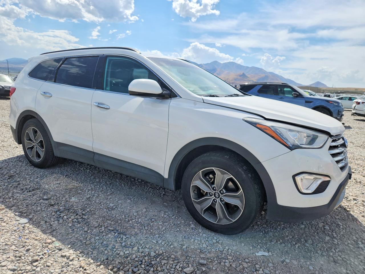2016 Hyundai Santa Fe Se White vin: KM8SM4HFXGU155053