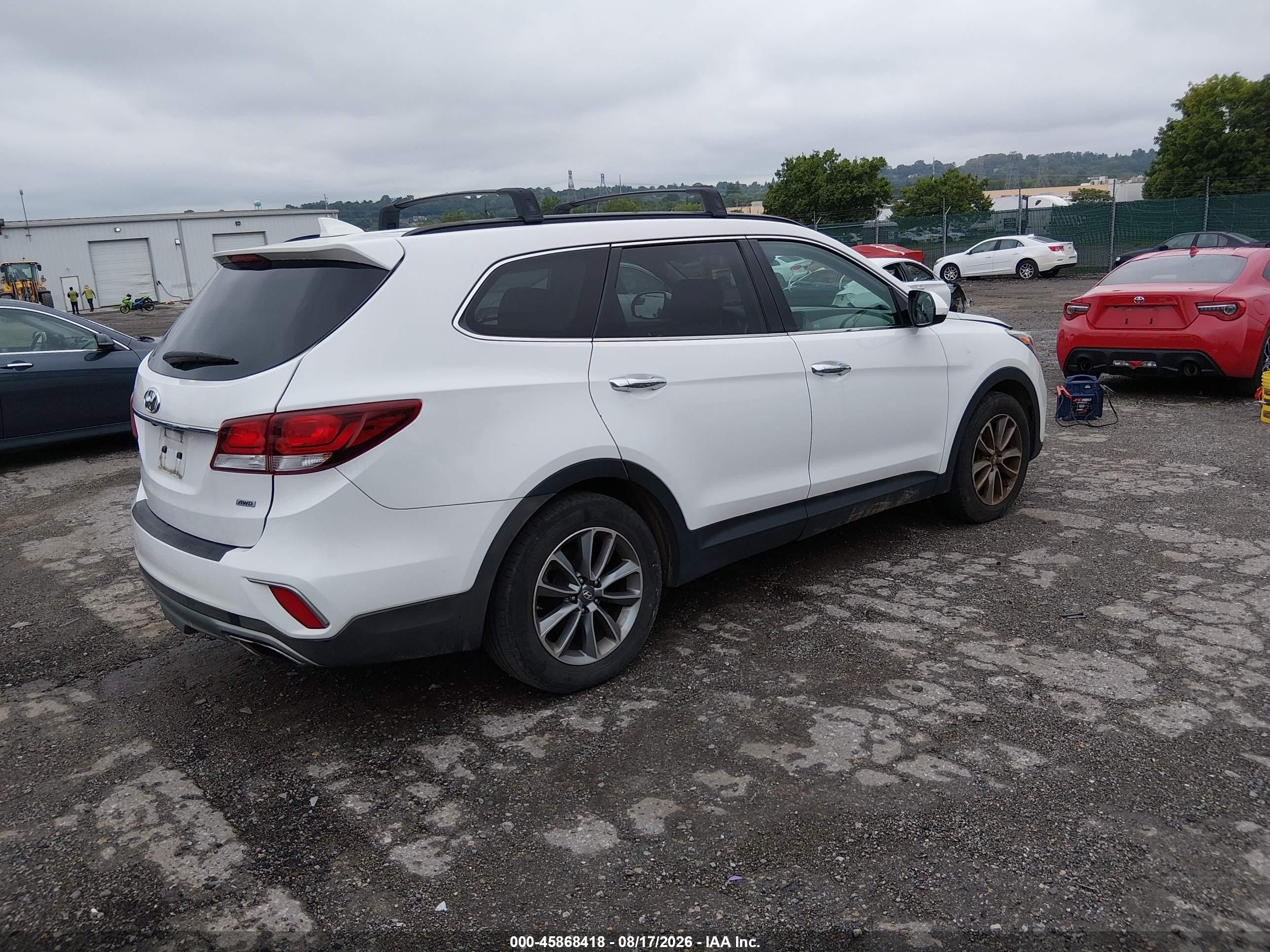 2017 Hyundai Santa Fe Se White vin: KM8SMDHF0HU224057