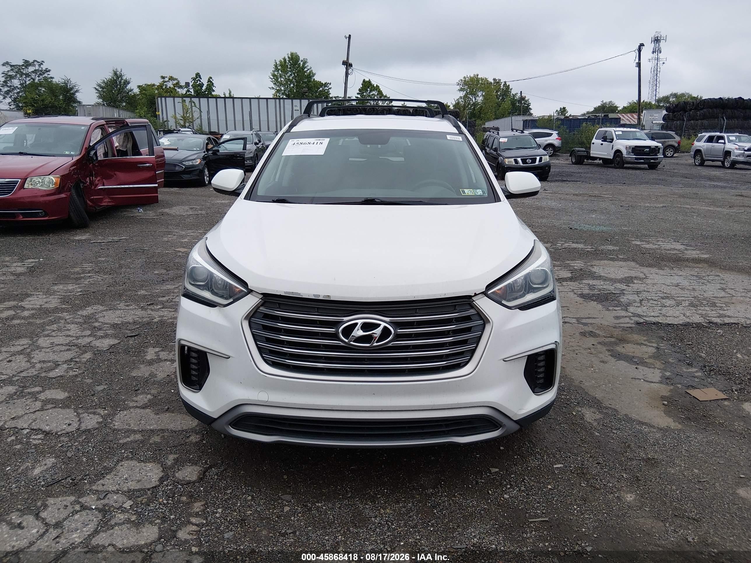 2017 Hyundai Santa Fe Se White vin: KM8SMDHF0HU224057