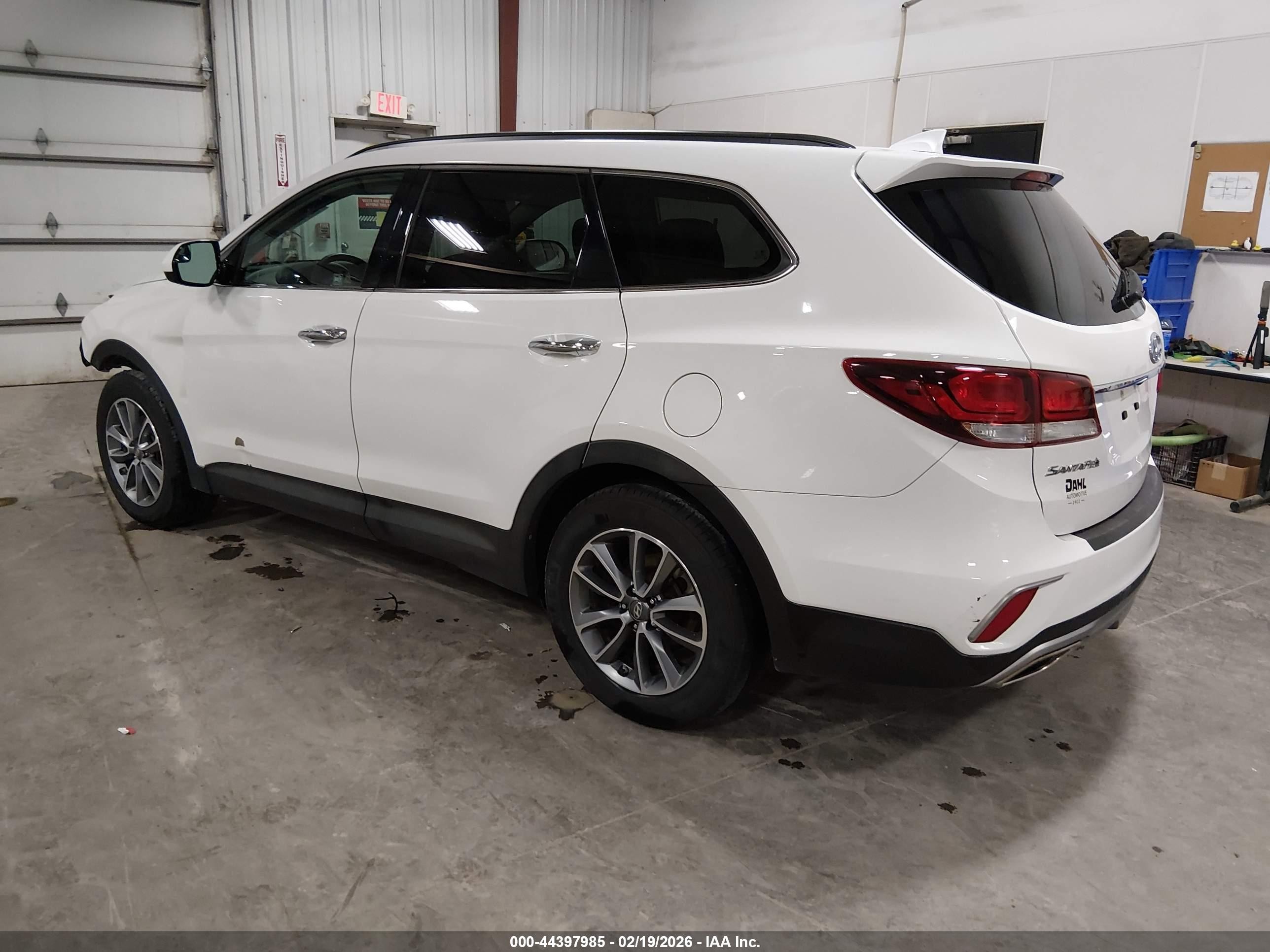 2018 Hyundai Santa Fe Se White vin: KM8SMDHF2JU285741