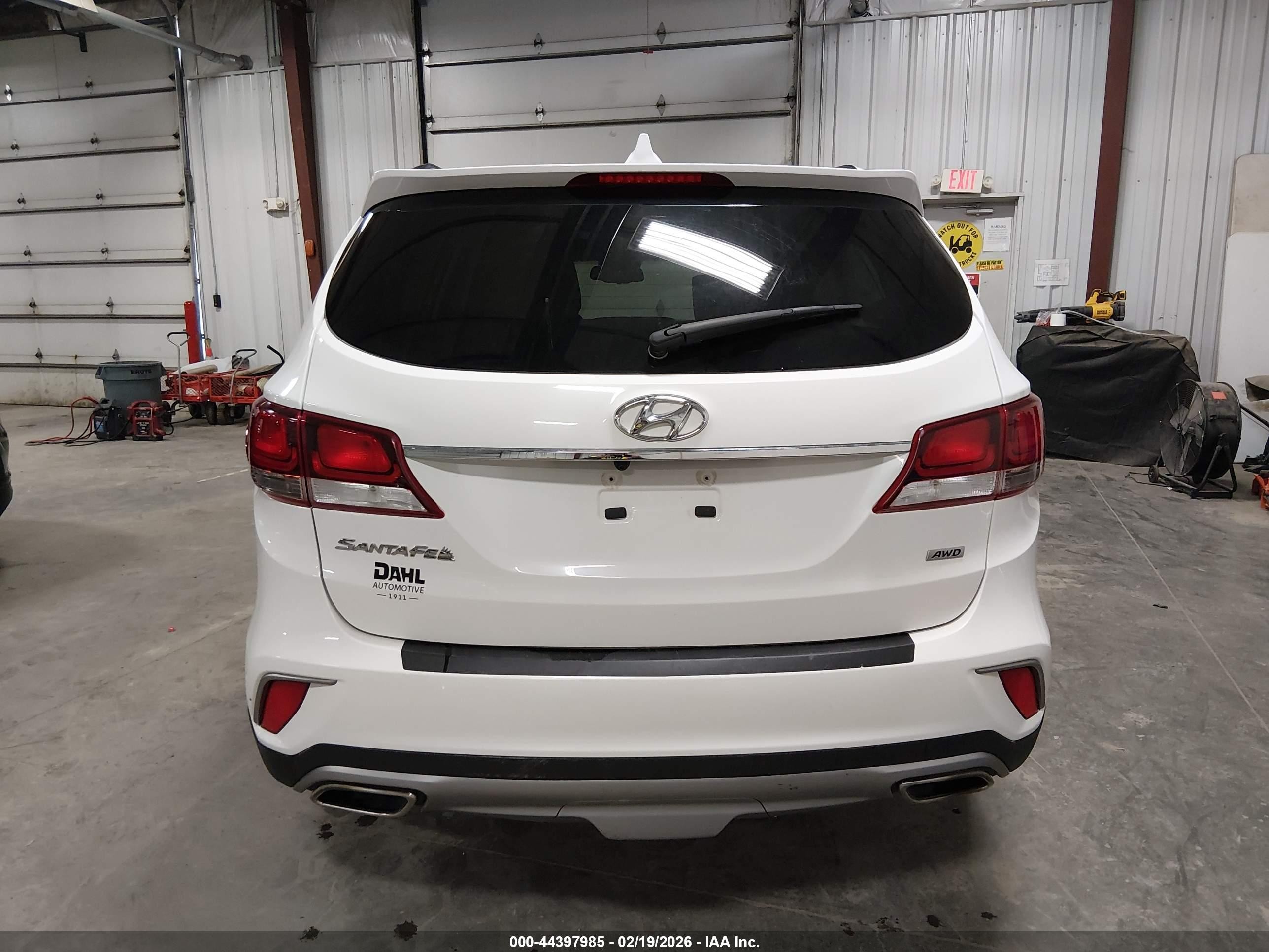 2018 Hyundai Santa Fe Se White vin: KM8SMDHF2JU285741