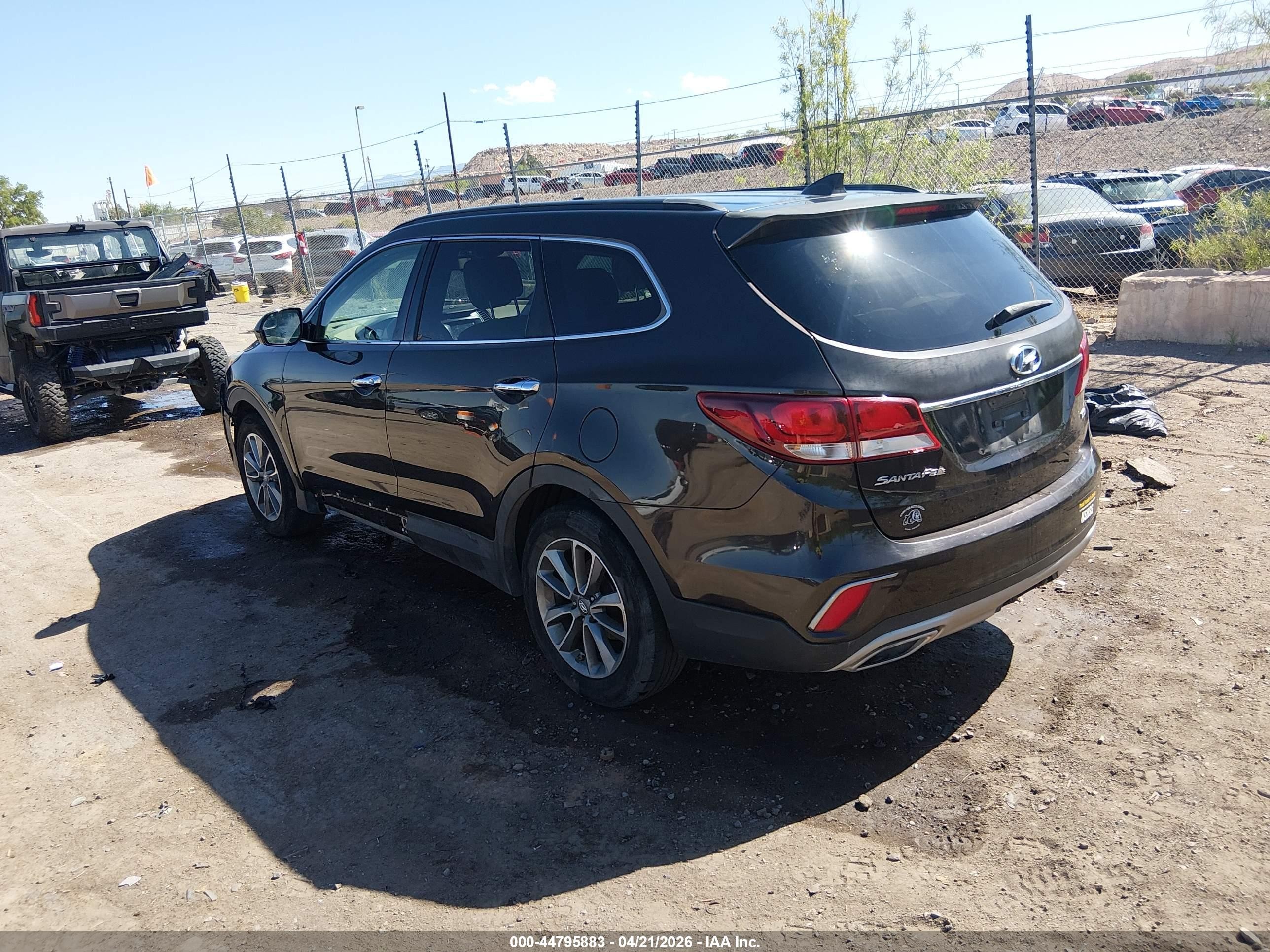 2017 Hyundai Santa Fe Se Черный vin: KM8SMDHF3HU184427