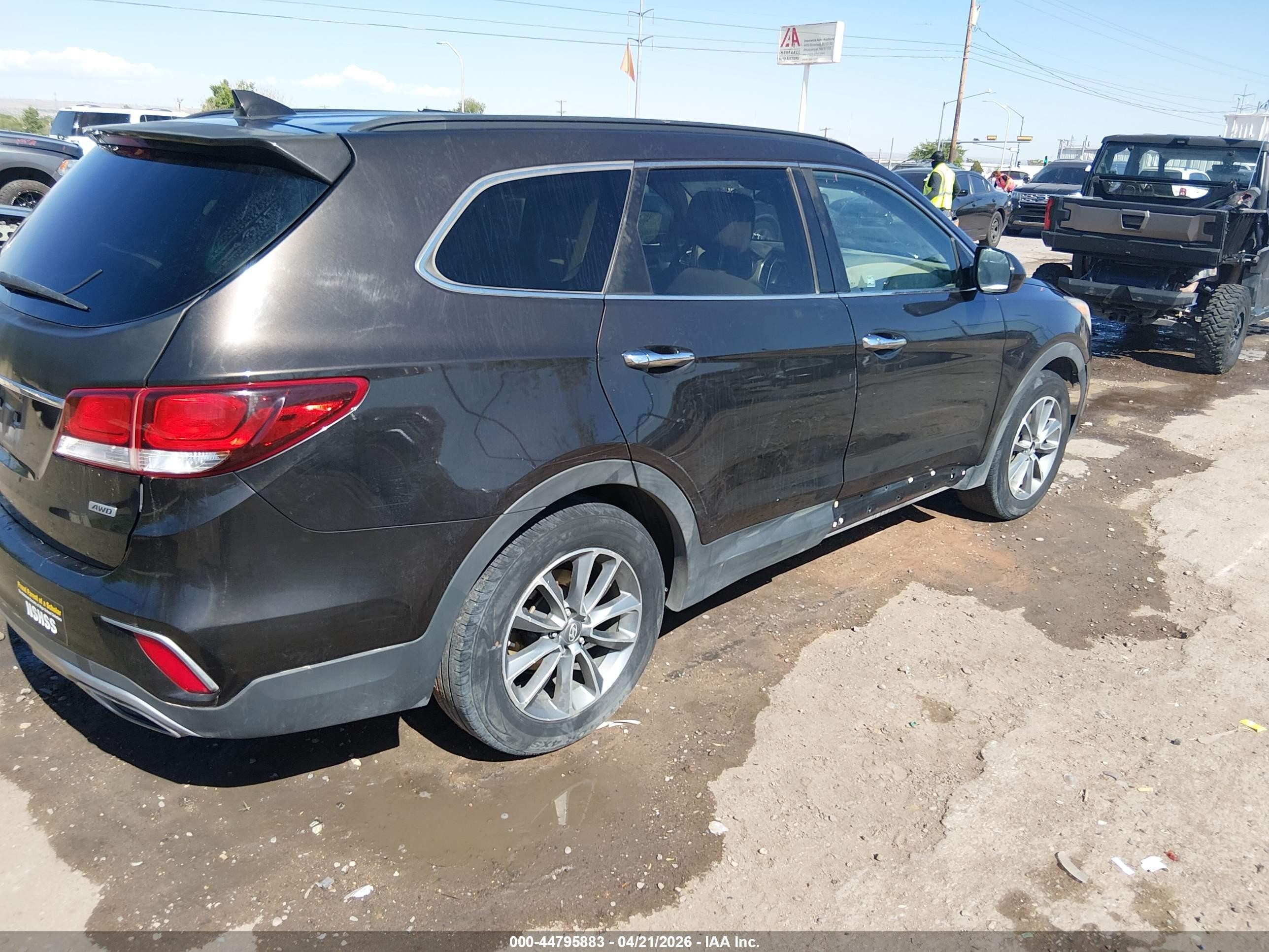 2017 Hyundai Santa Fe Se Черный vin: KM8SMDHF3HU184427