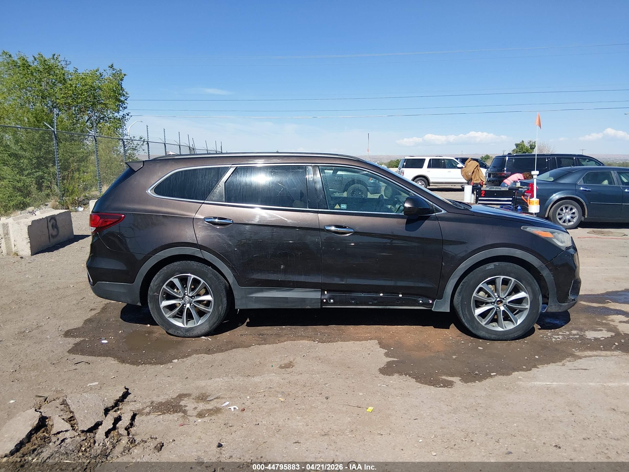 2017 Hyundai Santa Fe Se Черный vin: KM8SMDHF3HU184427