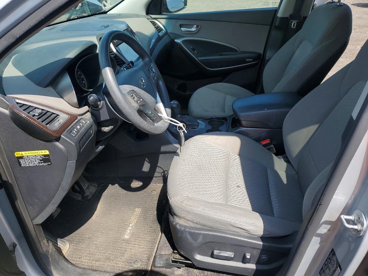 2017 Hyundai Santa Fe Se Silver vin: KM8SMDHF4HU225177