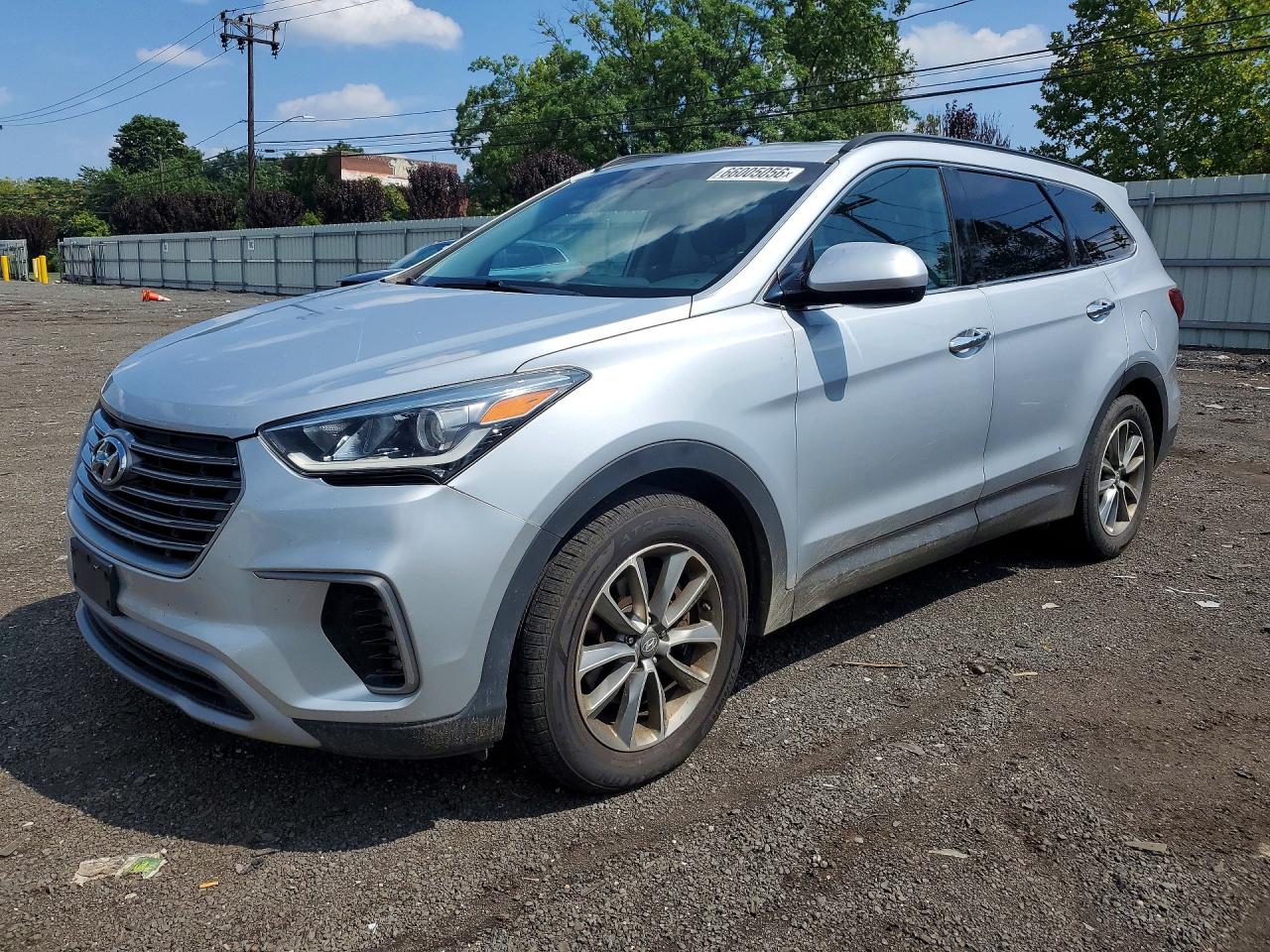 2017 Hyundai Santa Fe Se Silver vin: KM8SMDHF4HU225177