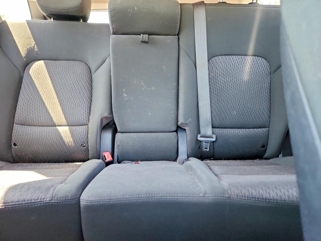 2013 Hyundai Santa Fe Gls Silver vin: KM8SMDHF5DU014600