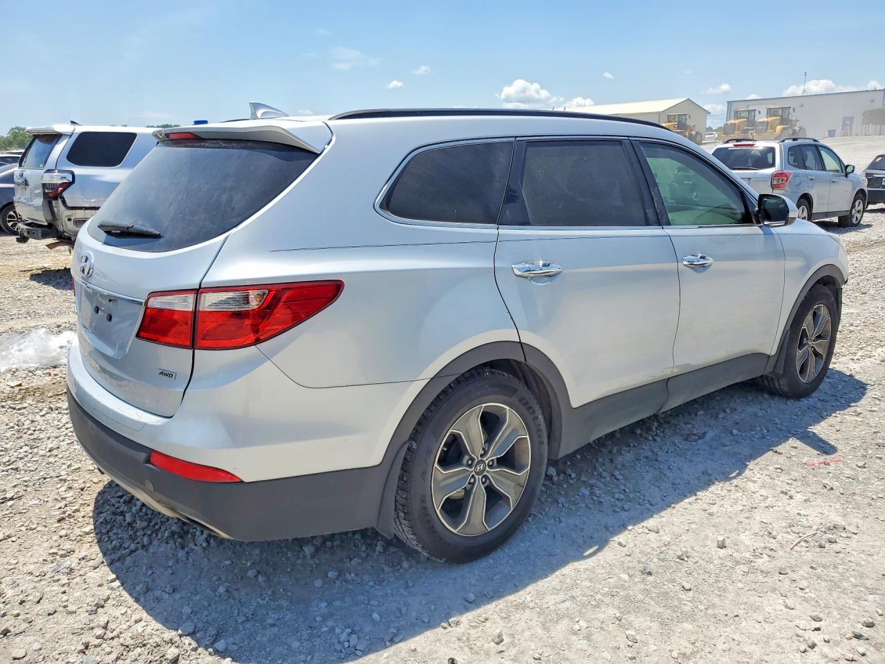 2016 Hyundai Santa Fe Se Silver vin: KM8SMDHF5GU147944