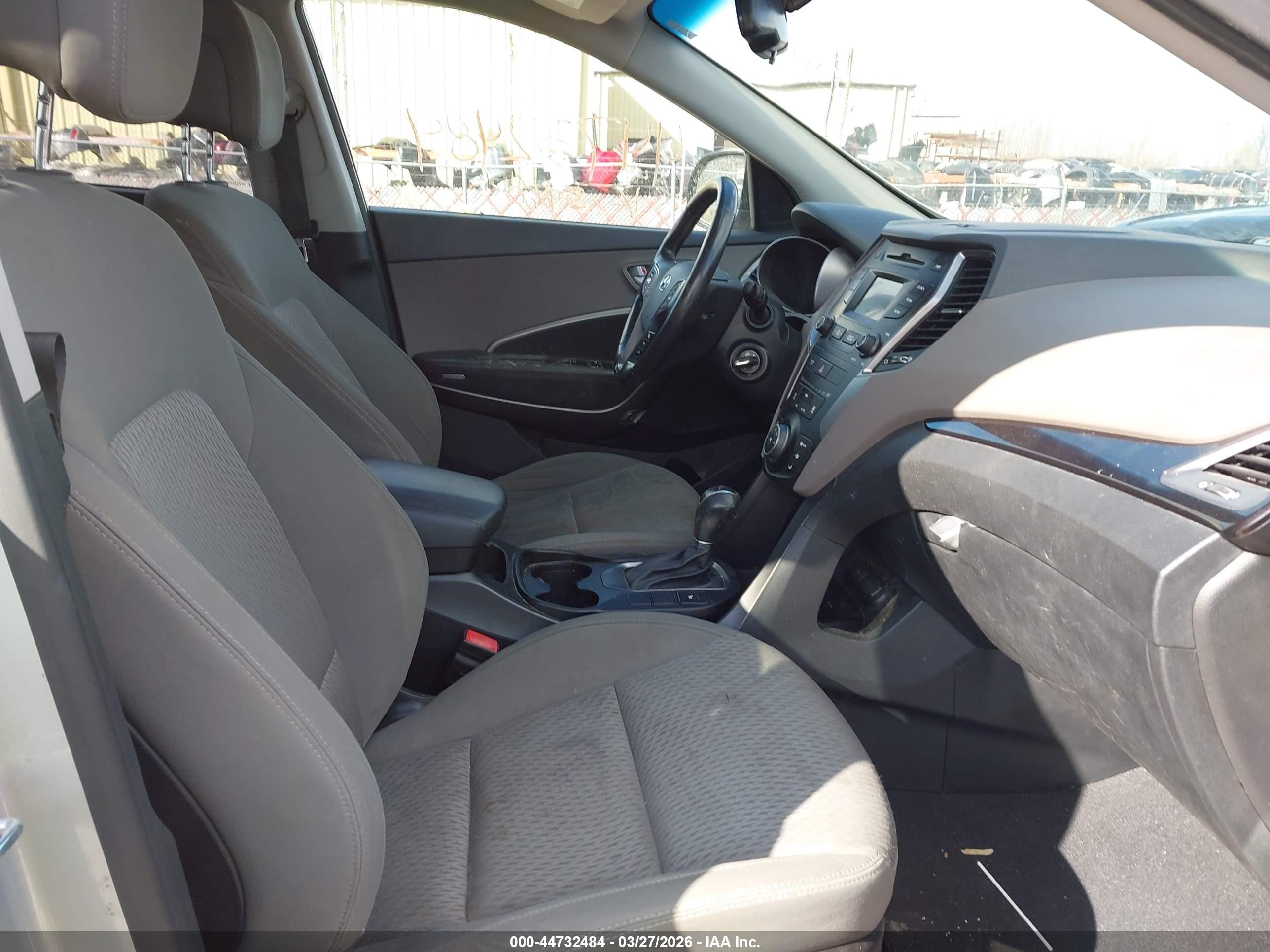 2014 Hyundai Santa Fe Gls Серебряный vin: KM8SMDHF6EU045906