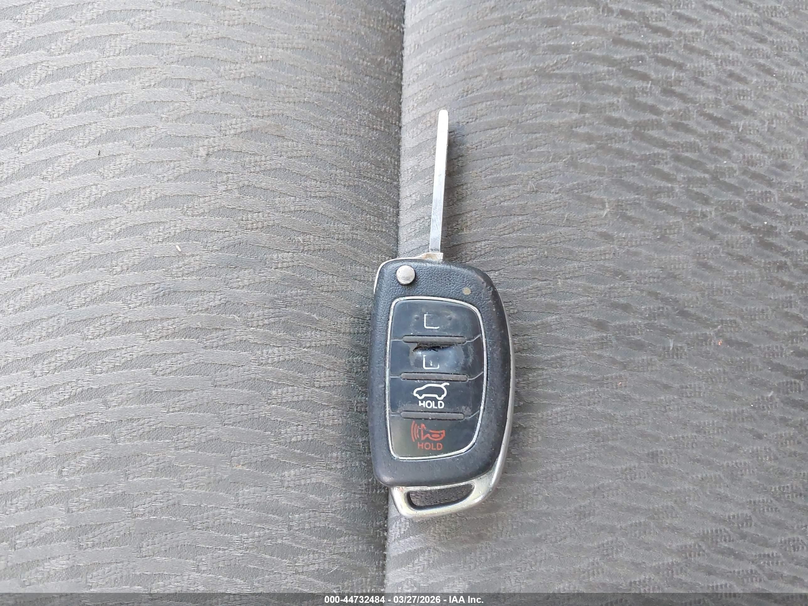 2014 Hyundai Santa Fe Gls Серебряный vin: KM8SMDHF6EU045906