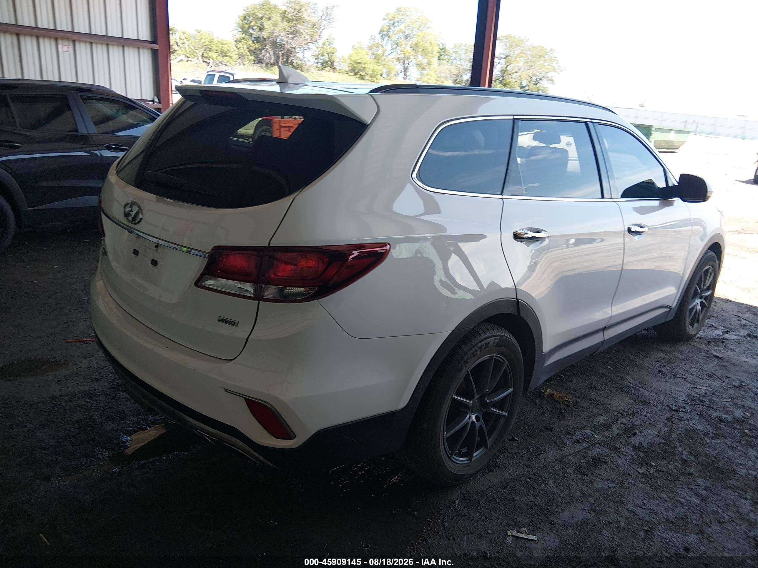 2017 Hyundai Santa Fe Se White vin: KM8SMDHF6HU178881