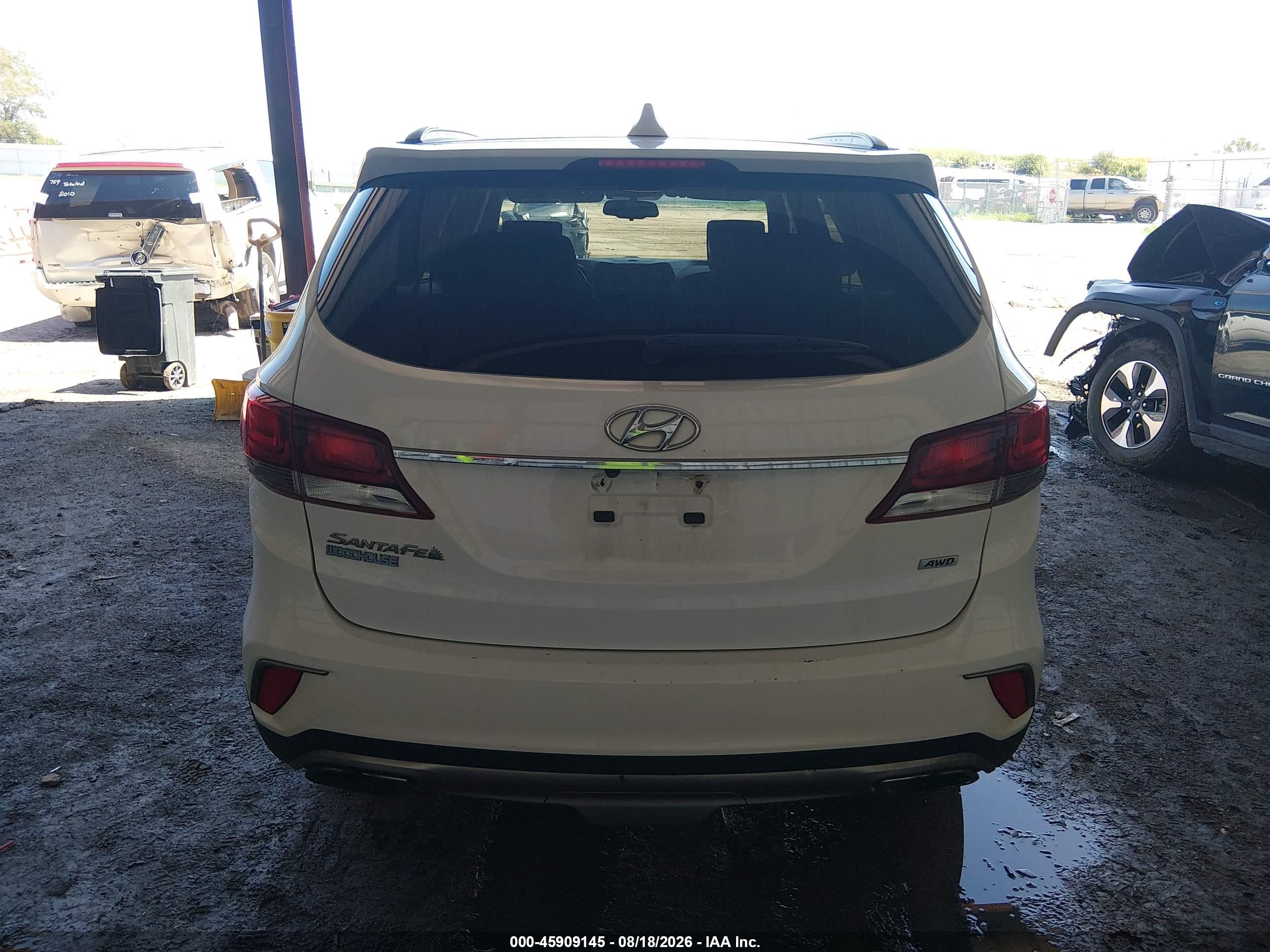 2017 Hyundai Santa Fe Se White vin: KM8SMDHF6HU178881