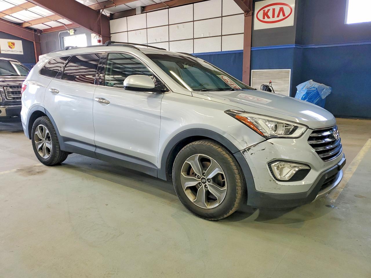 2015 Hyundai Santa Fe Silver vin: KM8SMDHF7FU112112