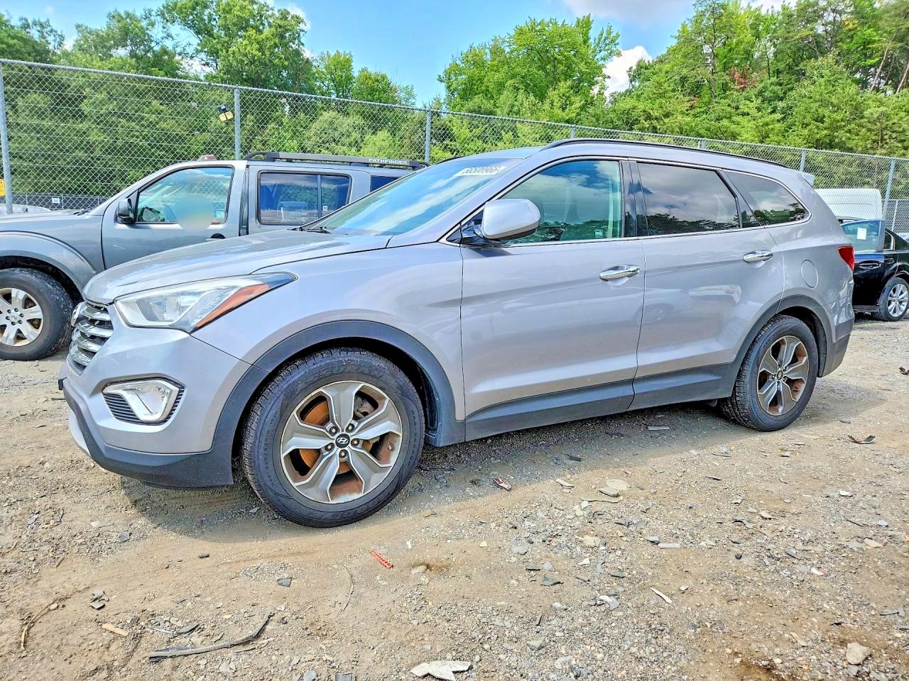 2016 Hyundai Santa Fe Se Gray vin: KM8SMDHF7GU149534