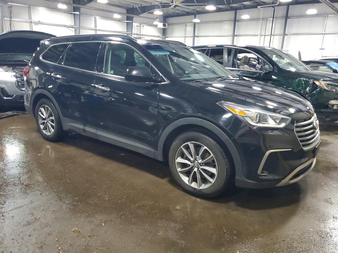 2017 Hyundai Santa Fe Se Black vin: KM8SMDHF7HU209457