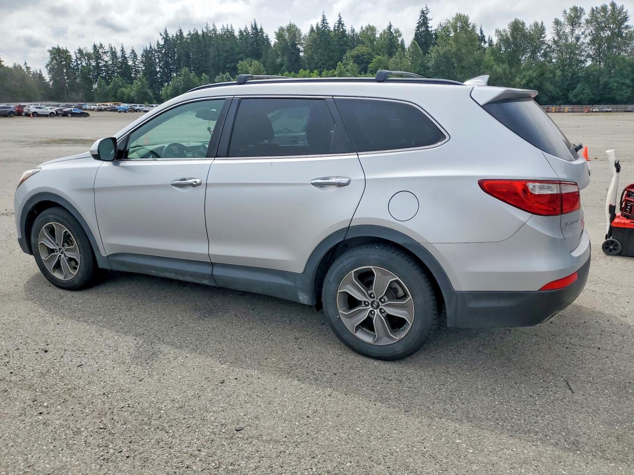 2013 Hyundai Santa Fe Gls Silver vin: KM8SMDHF8DU032685