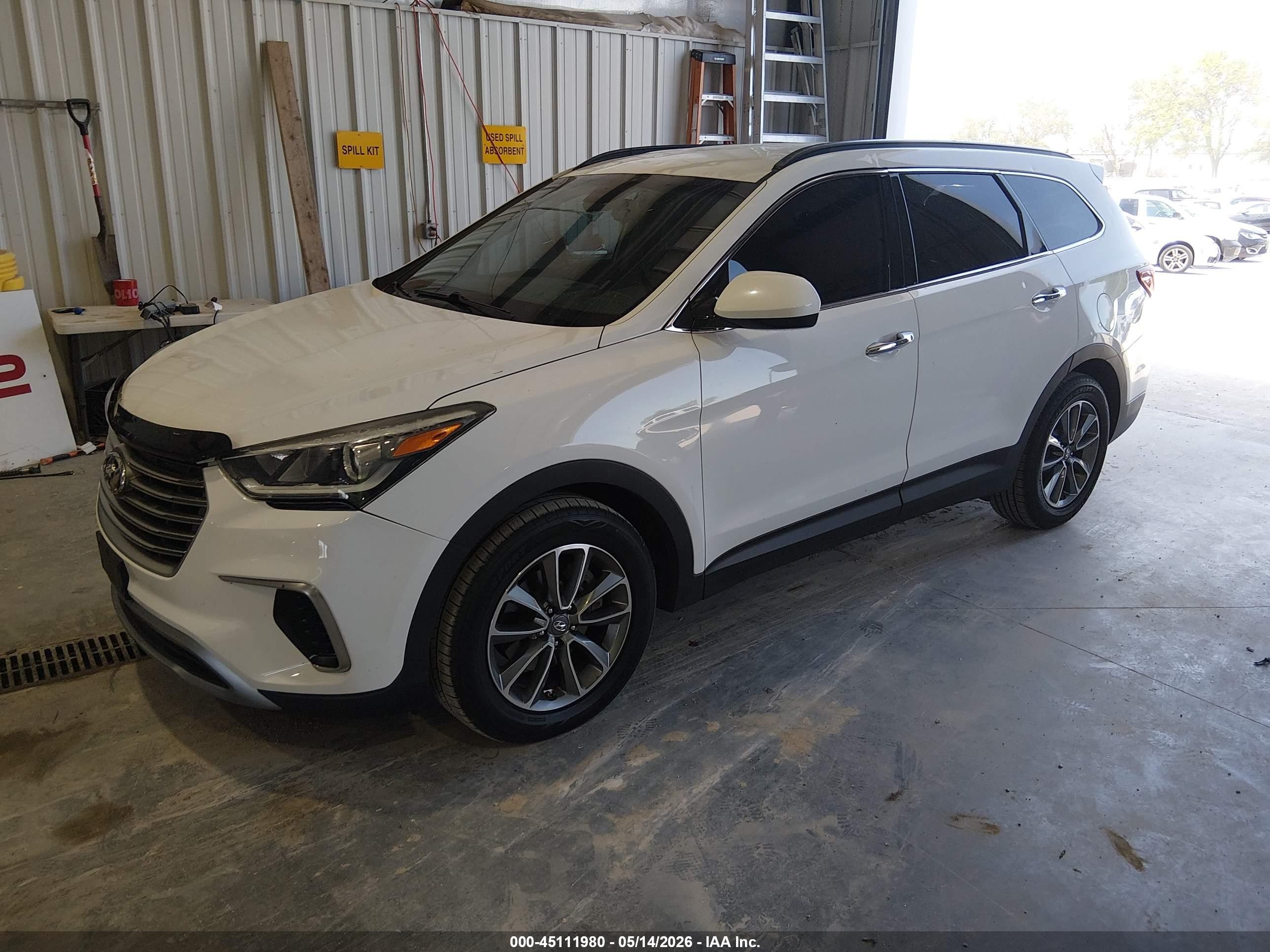 2017 Hyundai Santa Fe Se White vin: KM8SMDHF8HU167655