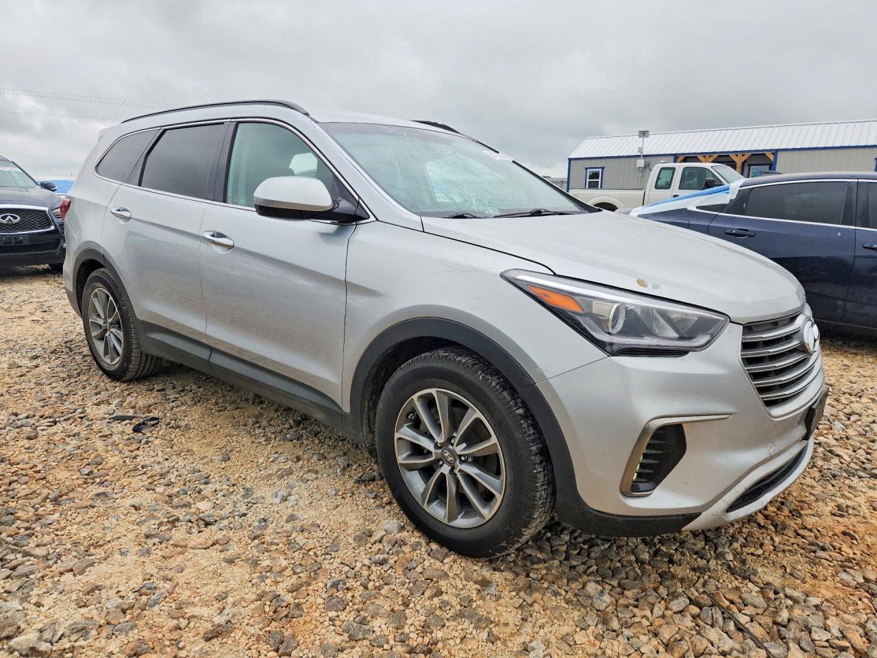 2018 Hyundai Santa Fe Se Silver vin: KM8SMDHF8JU292077