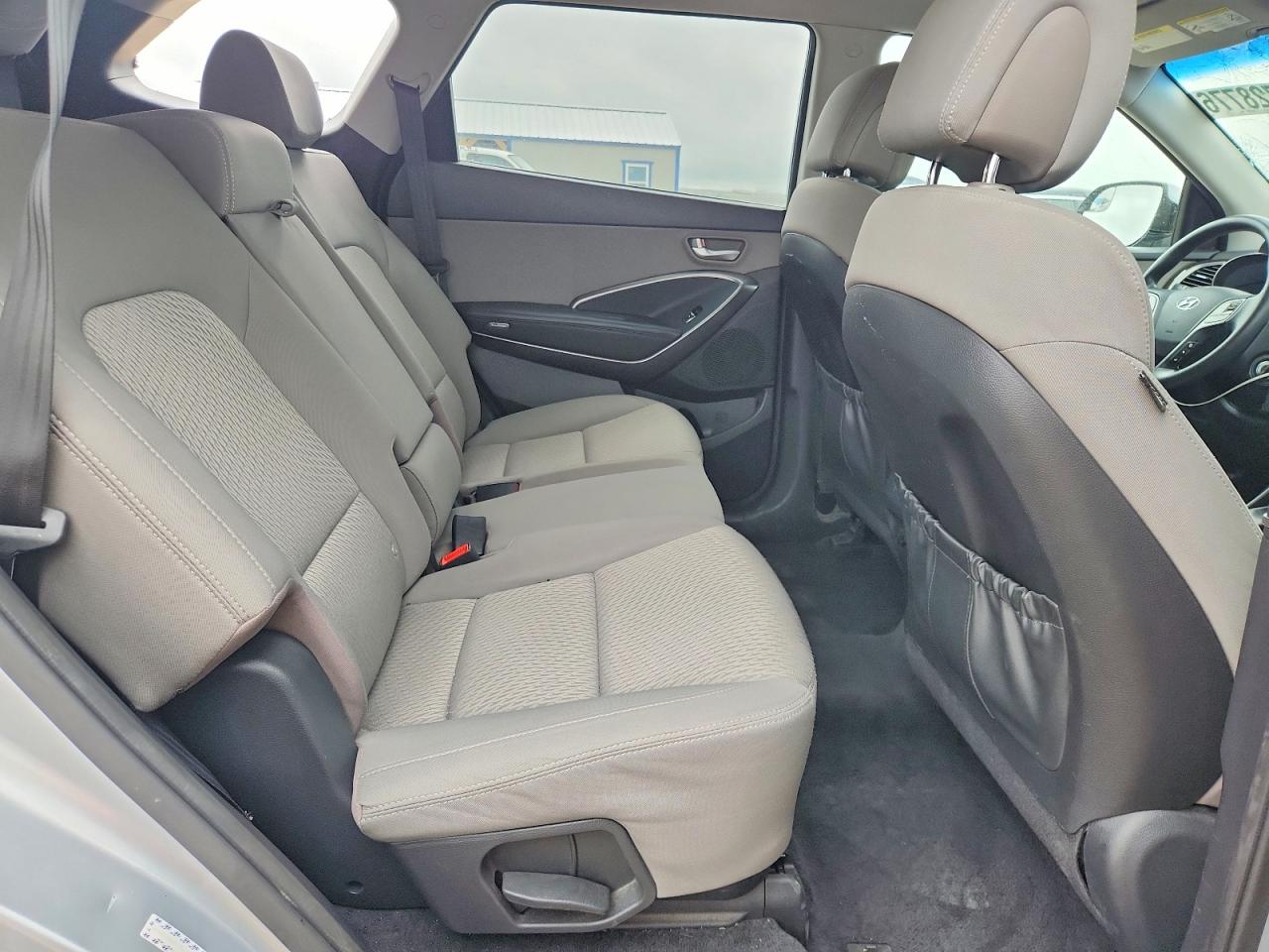 2018 Hyundai Santa Fe Se Silver vin: KM8SMDHF8JU292077