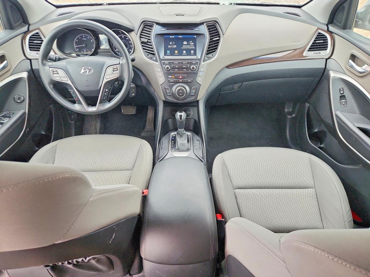 2018 Hyundai Santa Fe Se Silver vin: KM8SMDHF8JU292077