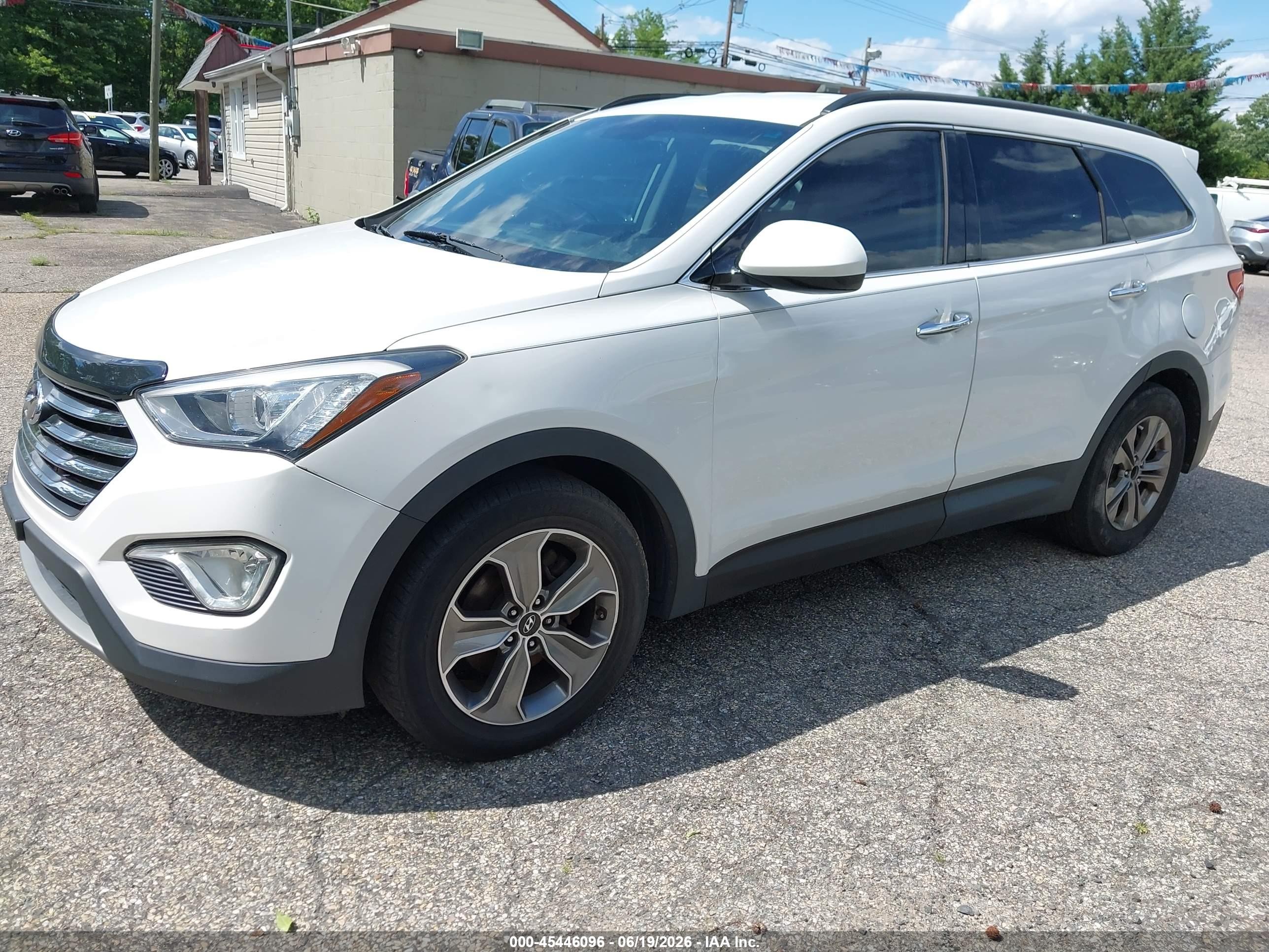 2013 Hyundai Santa Fe Gls Белый vin: KM8SMDHF9DU033439