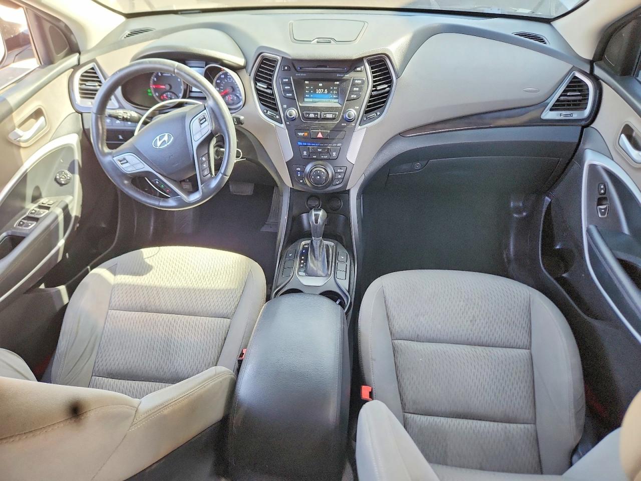 2014 Hyundai Santa Fe Gls White vin: KM8SMDHF9EU036830