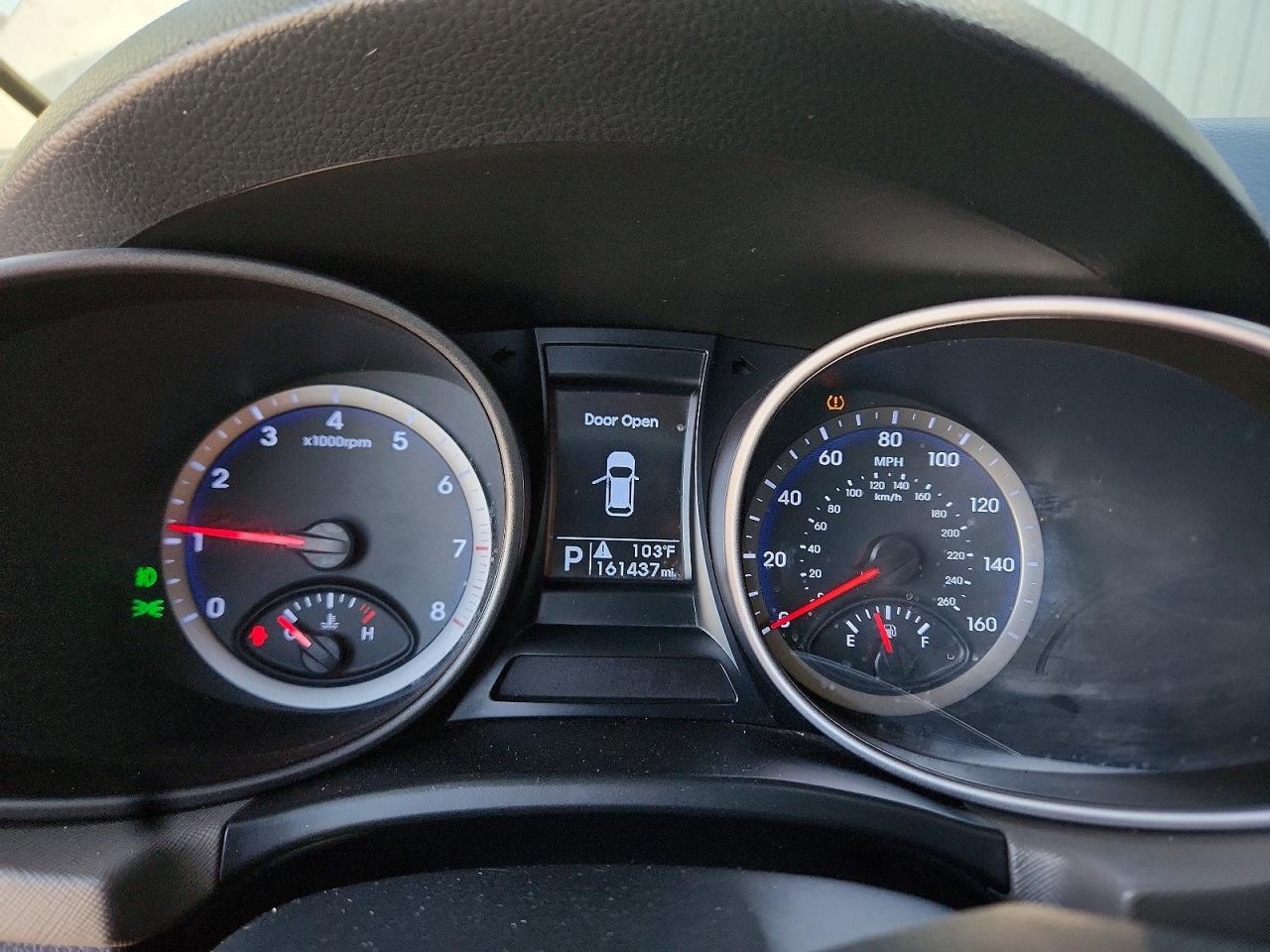 2014 Hyundai Santa Fe Gls White vin: KM8SMDHF9EU036830