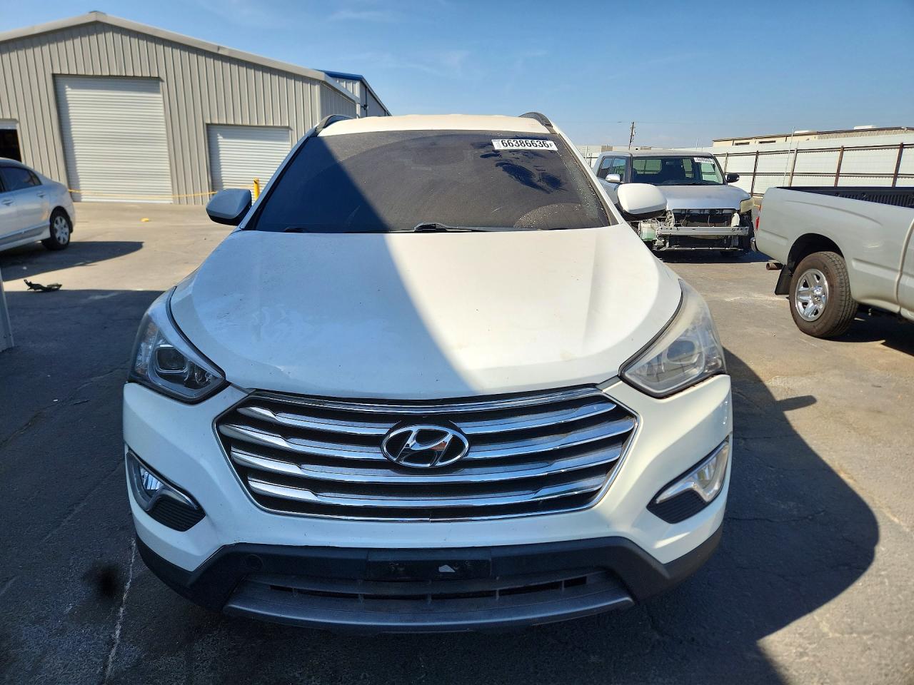 2014 Hyundai Santa Fe Gls White vin: KM8SMDHF9EU036830