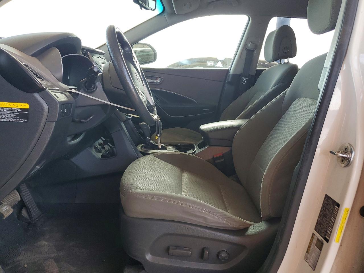 2015 Hyundai Santa Fe Gls White vin: KM8SMDHF9FU089318