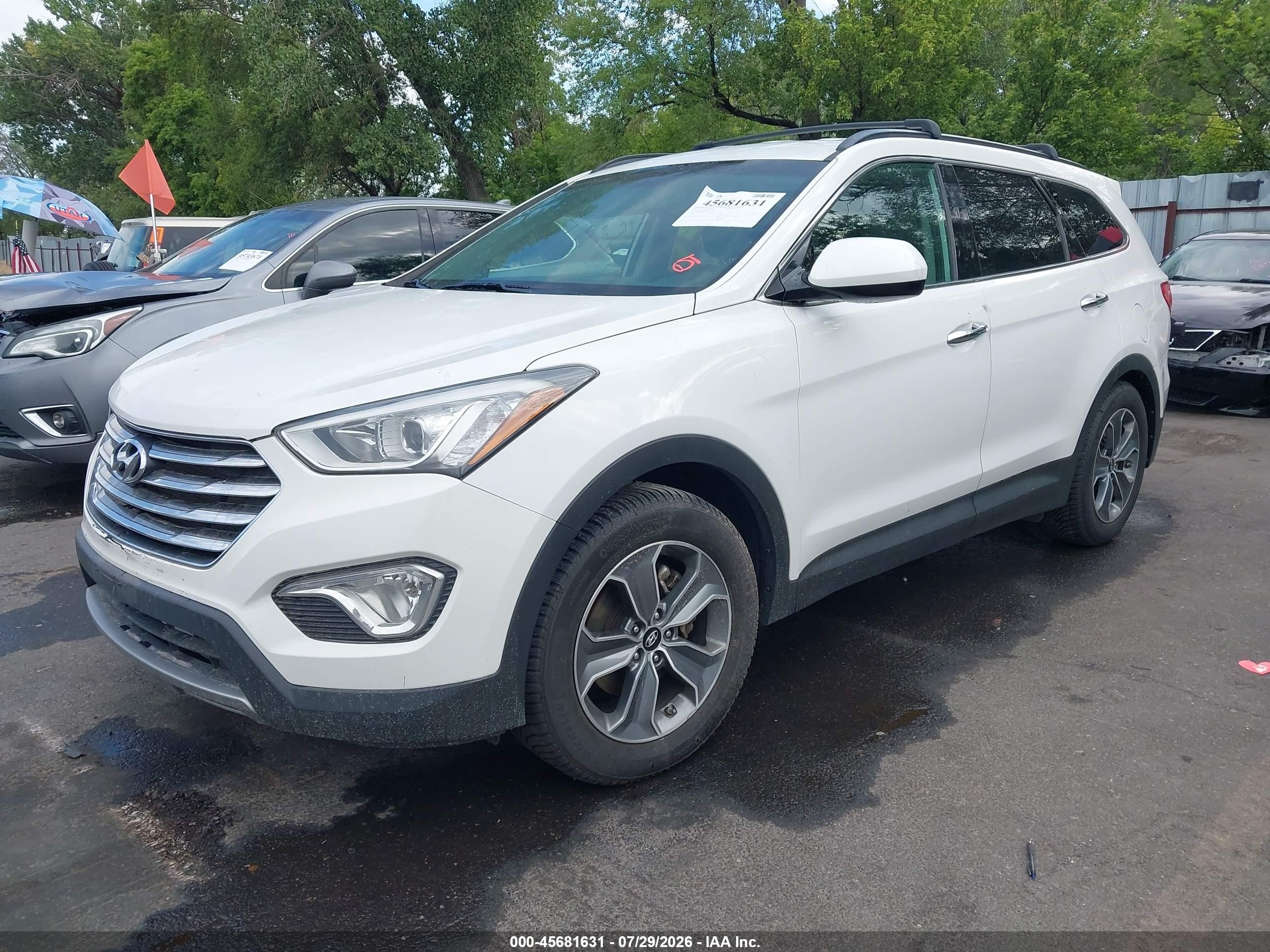 2015 Hyundai Santa Fe Gls Белый vin: KM8SMDHFXFU126912