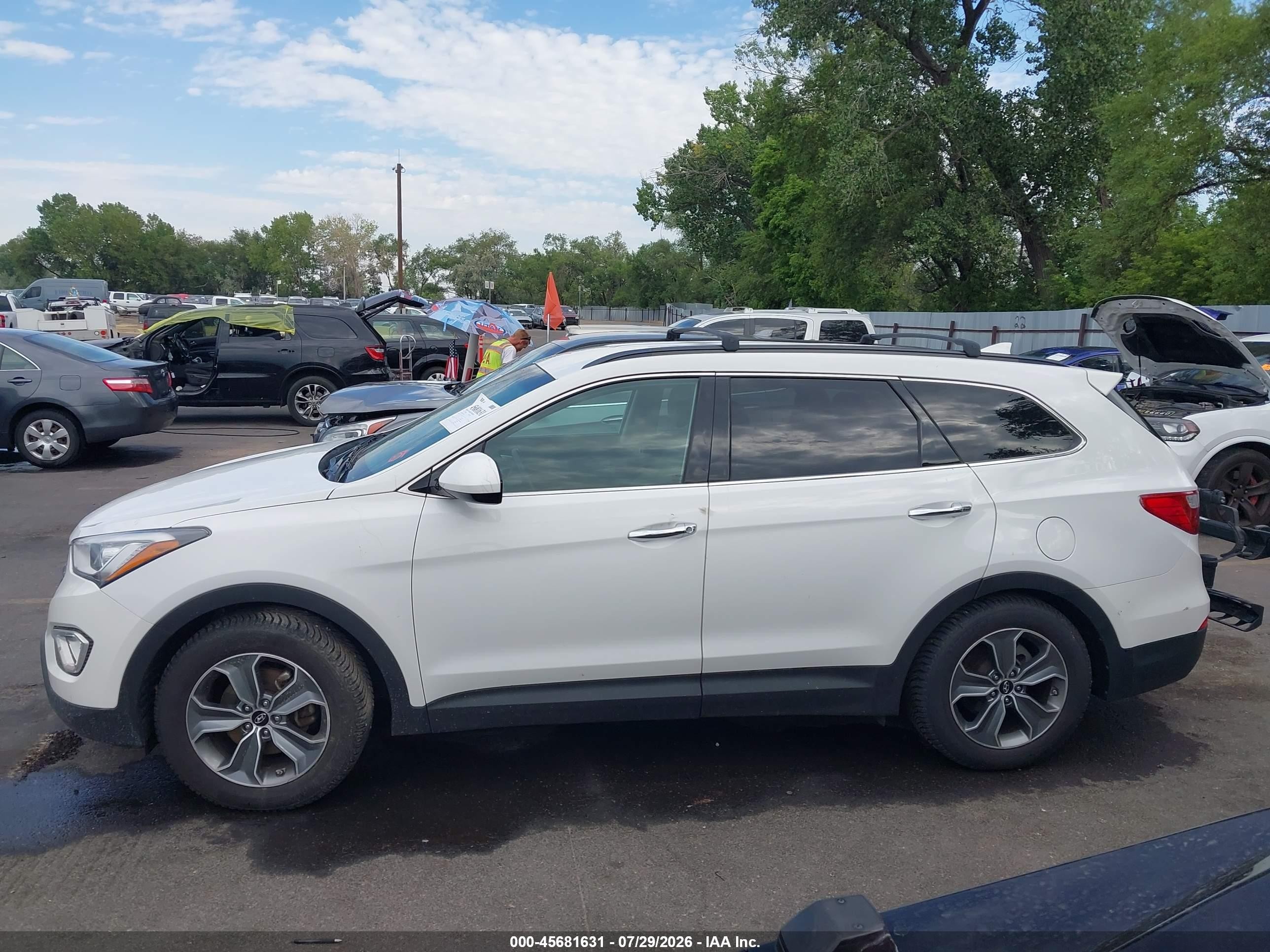 2015 Hyundai Santa Fe Gls Белый vin: KM8SMDHFXFU126912