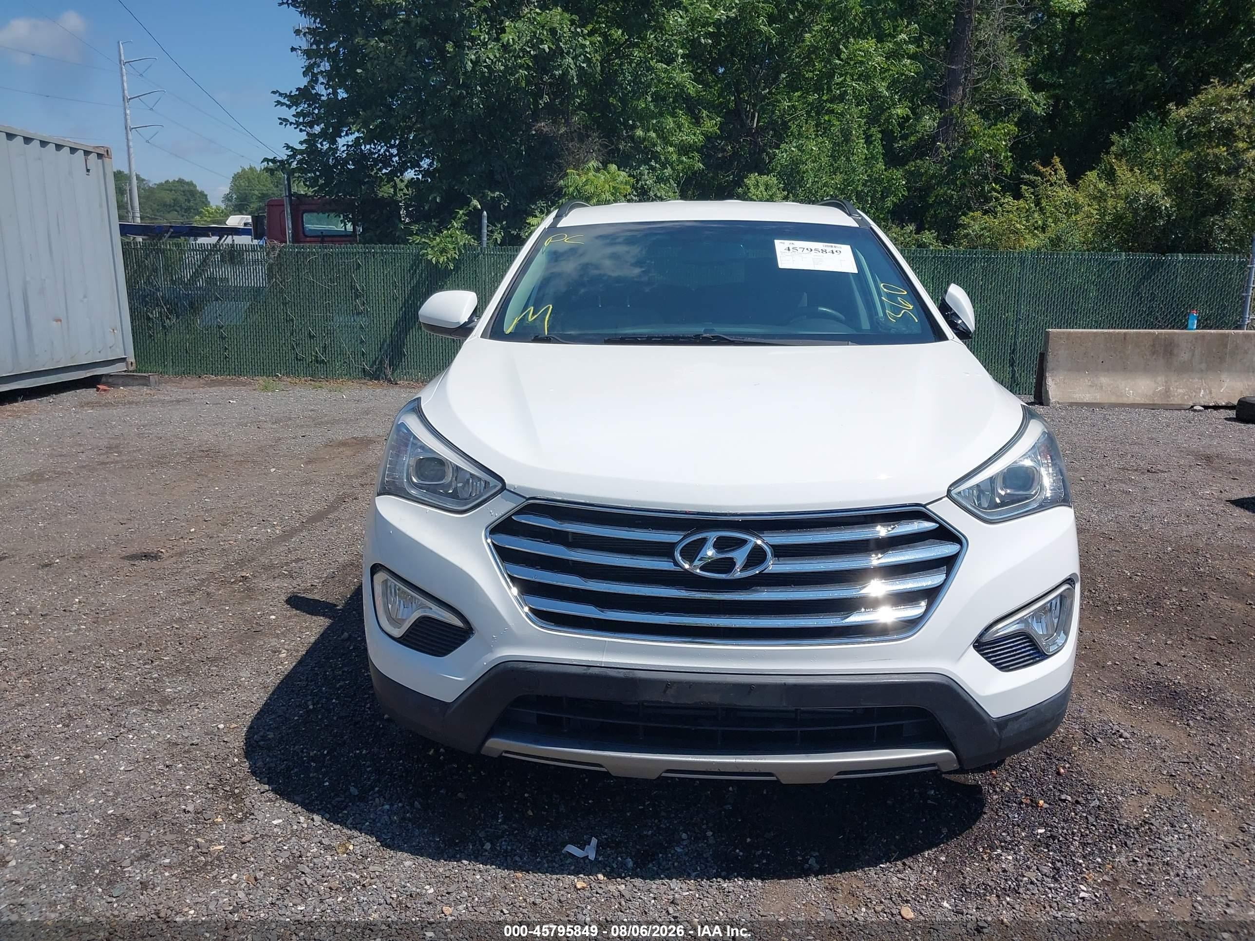 2016 Hyundai Santa Fe Se White vin: KM8SMDHFXGU151567
