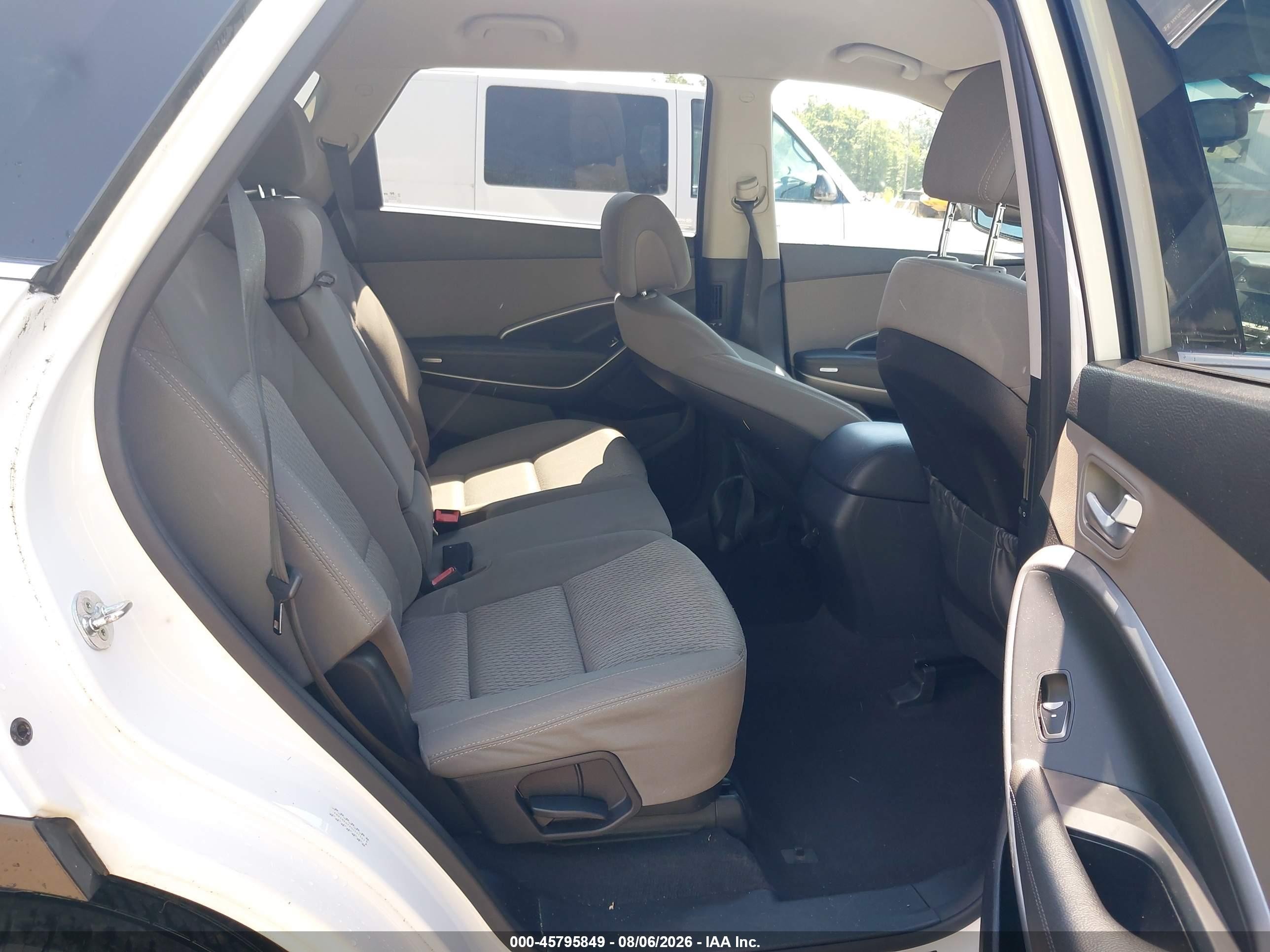 2016 Hyundai Santa Fe Se White vin: KM8SMDHFXGU151567