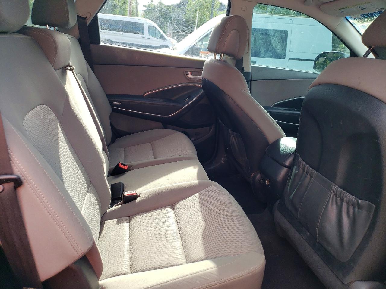 2017 Hyundai Santa Fe Se Gray vin: KM8SMDHFXHU200381