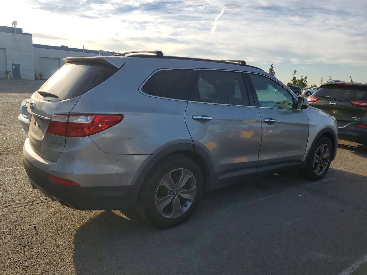 2014 Hyundai Santa Fe Gls Silver vin: KM8SN4HF0EU062536