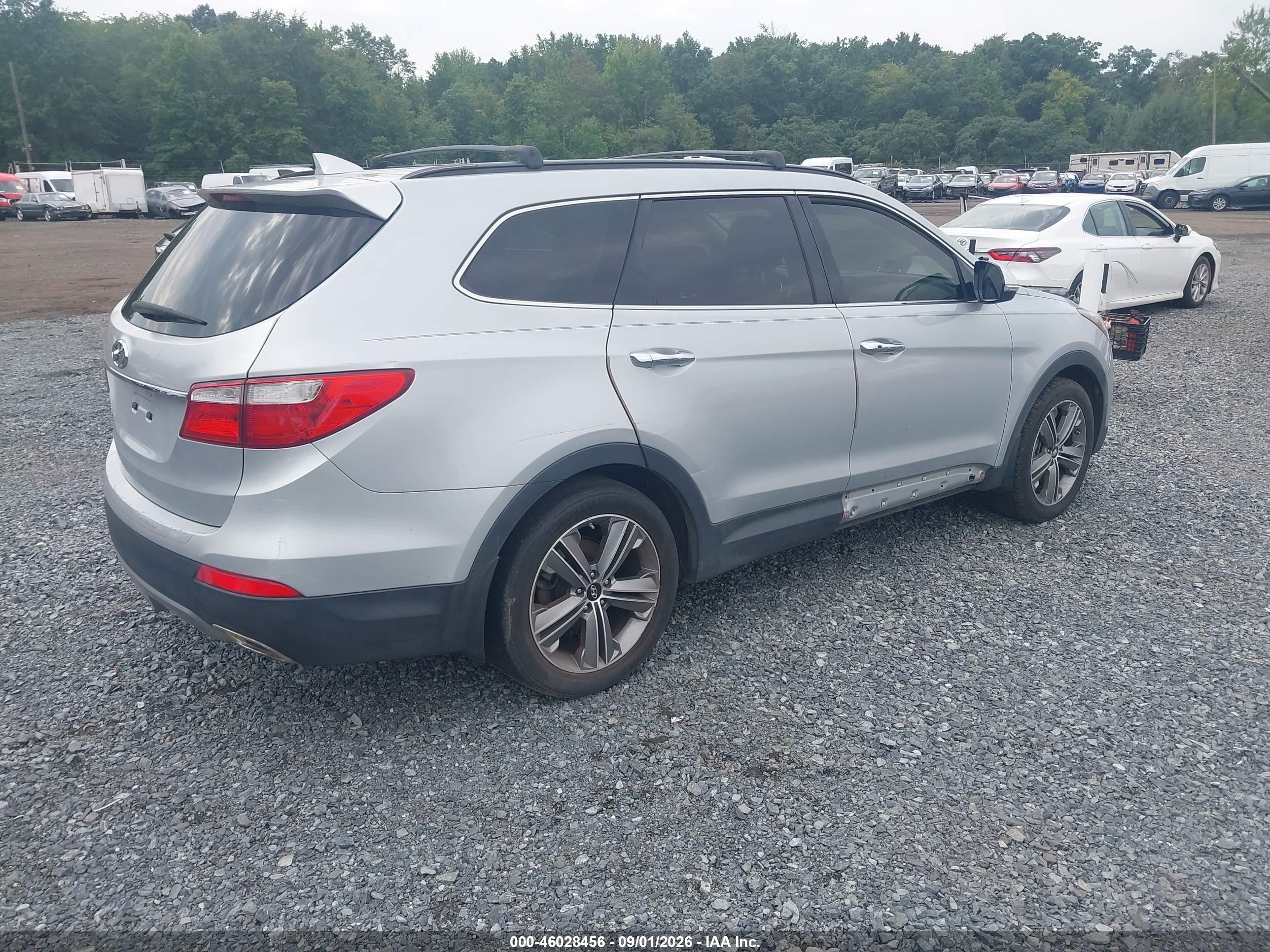 2014 Hyundai Santa Fe Gls Silver vin: KM8SN4HF0EU082365