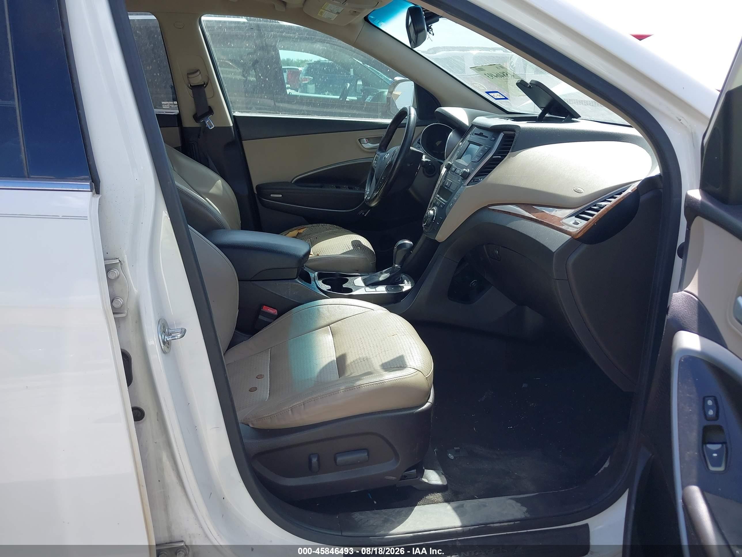 2014 Hyundai Santa Fe Gls White vin: KM8SN4HF2EU043874