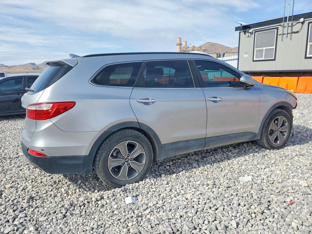2013 Hyundai Santa Fe Silver vin: KM8SN4HF3DU009831
