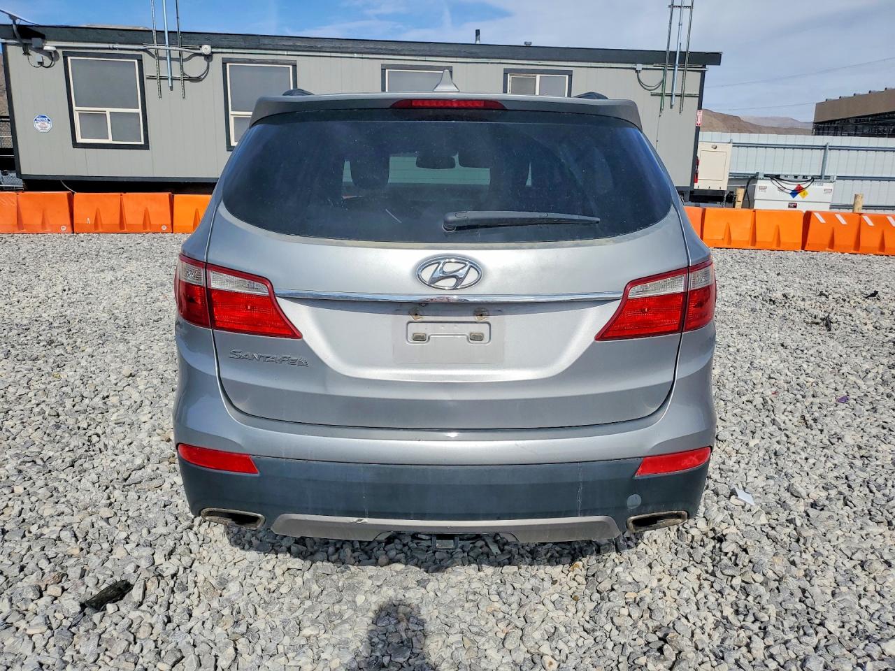 2013 Hyundai Santa Fe Silver vin: KM8SN4HF3DU009831
