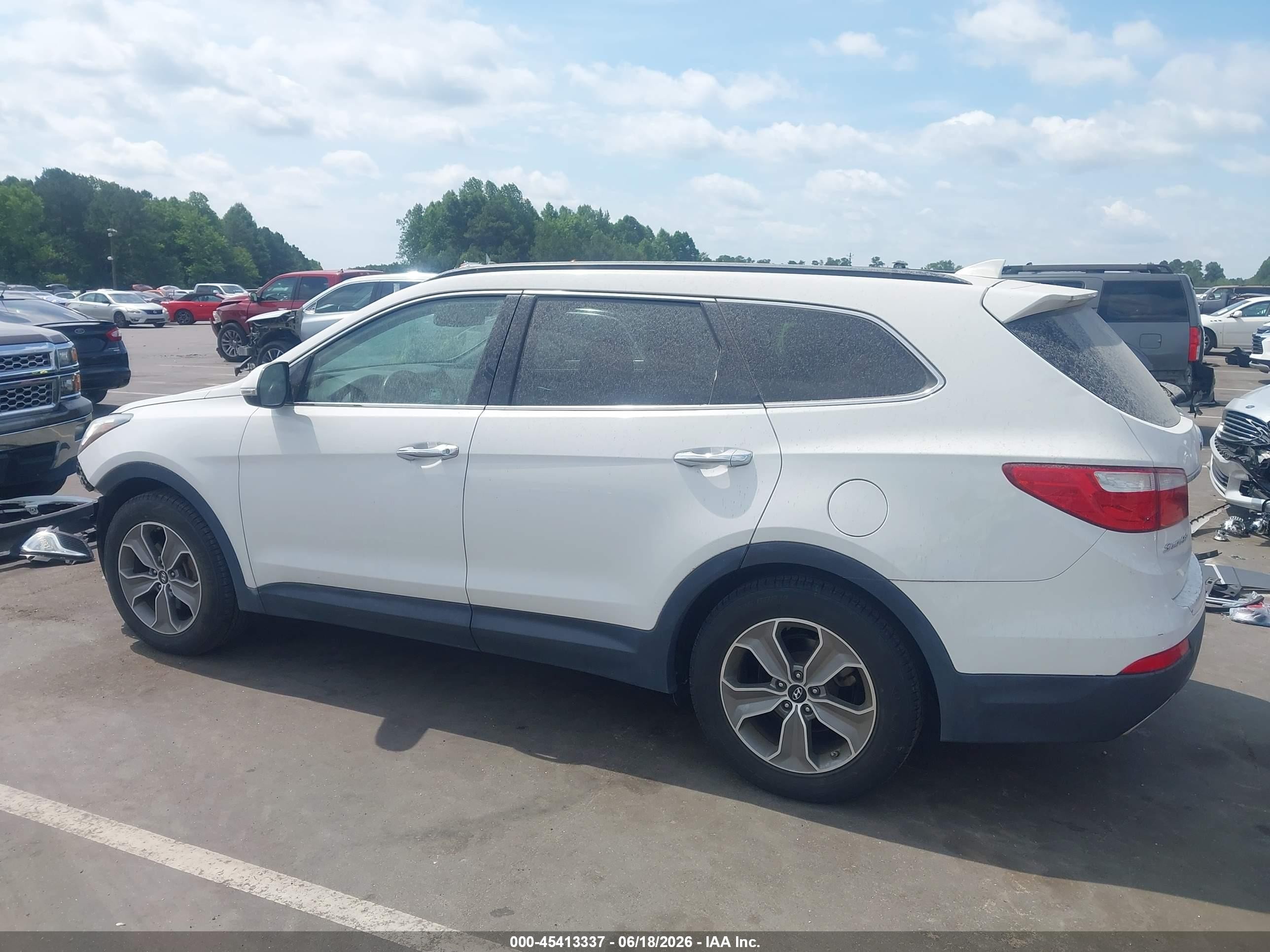 2013 Hyundai Santa Fe Gls White vin: KM8SN4HF3DU027696