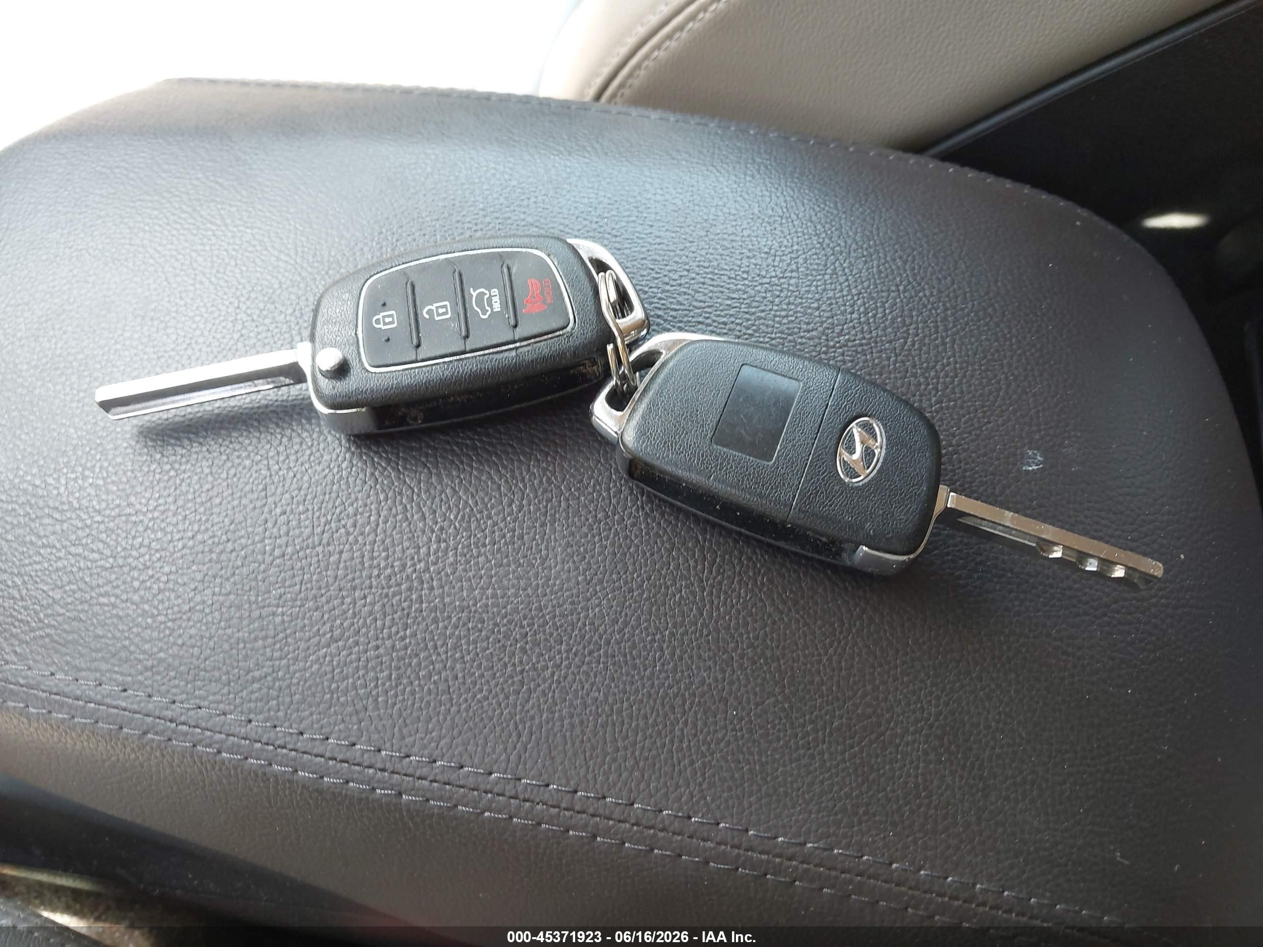 2013 Hyundai Santa Fe Gls Красный vin: KM8SN4HF9DU026472