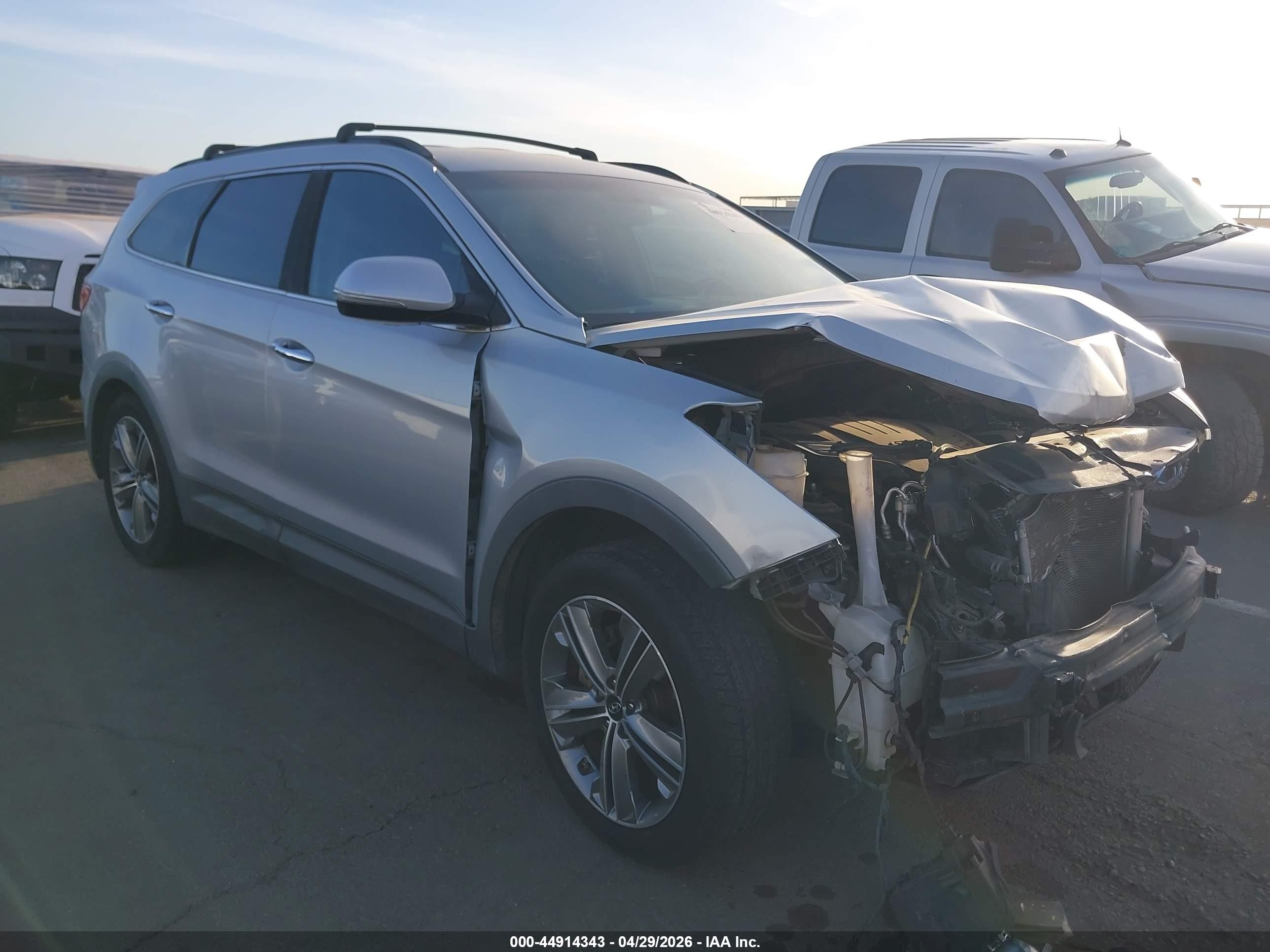 2015 Hyundai Santa Fe Gls Silver vin: KM8SN4HFXFU102784