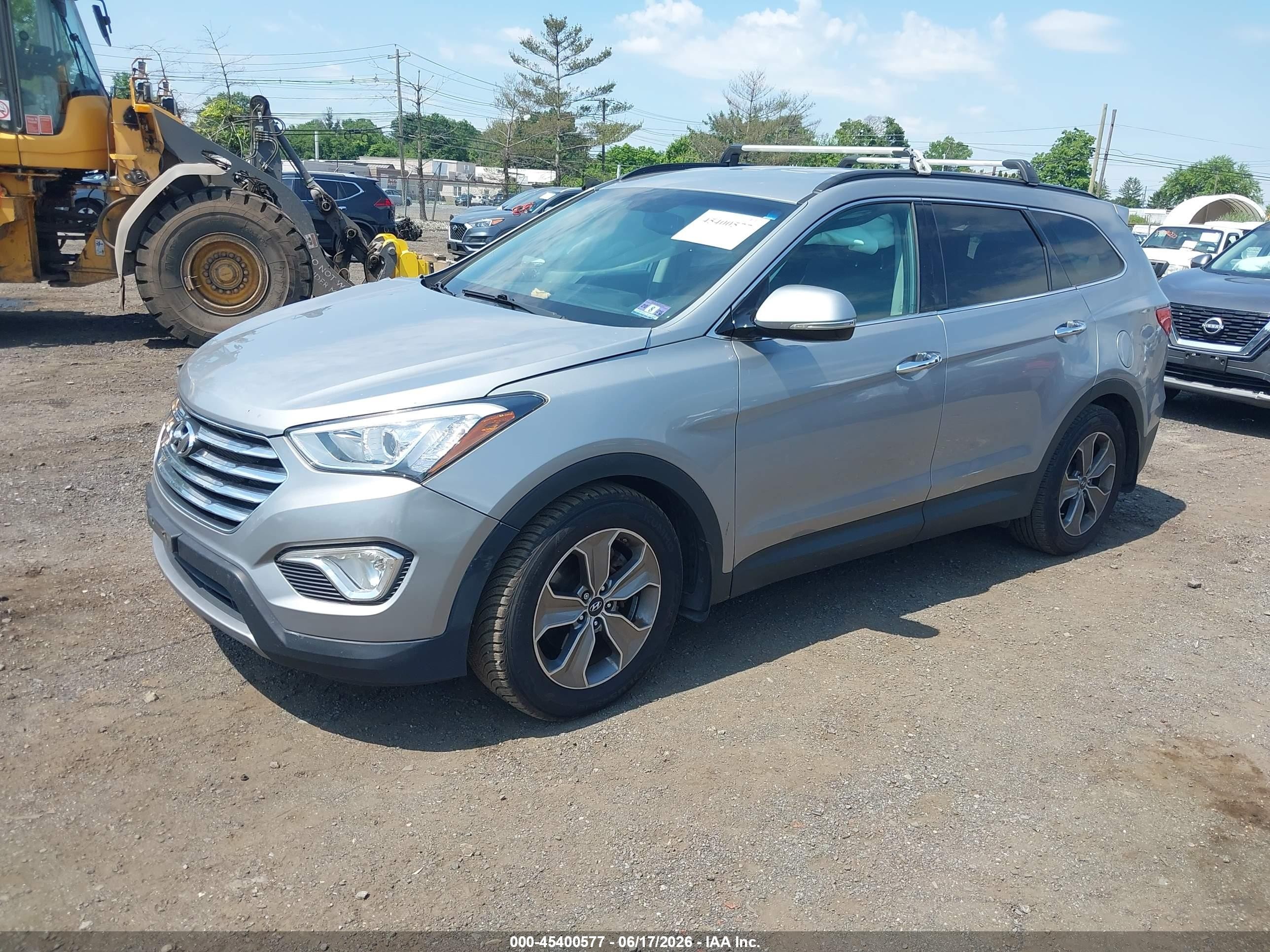 2014 Hyundai Santa Fe Gls Silver vin: KM8SNDHF0EU070894