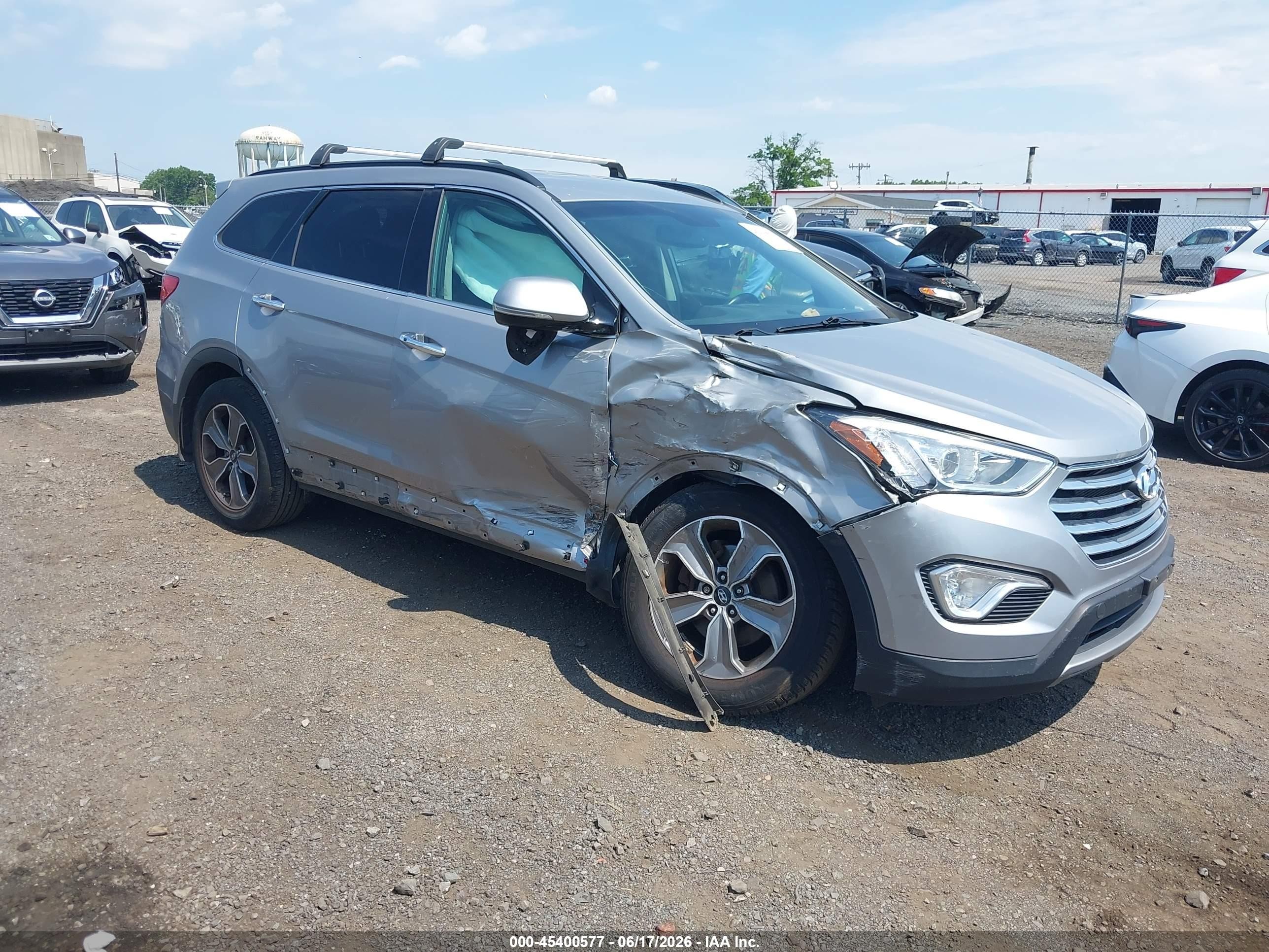 2014 Hyundai Santa Fe Gls Silver vin: KM8SNDHF0EU070894