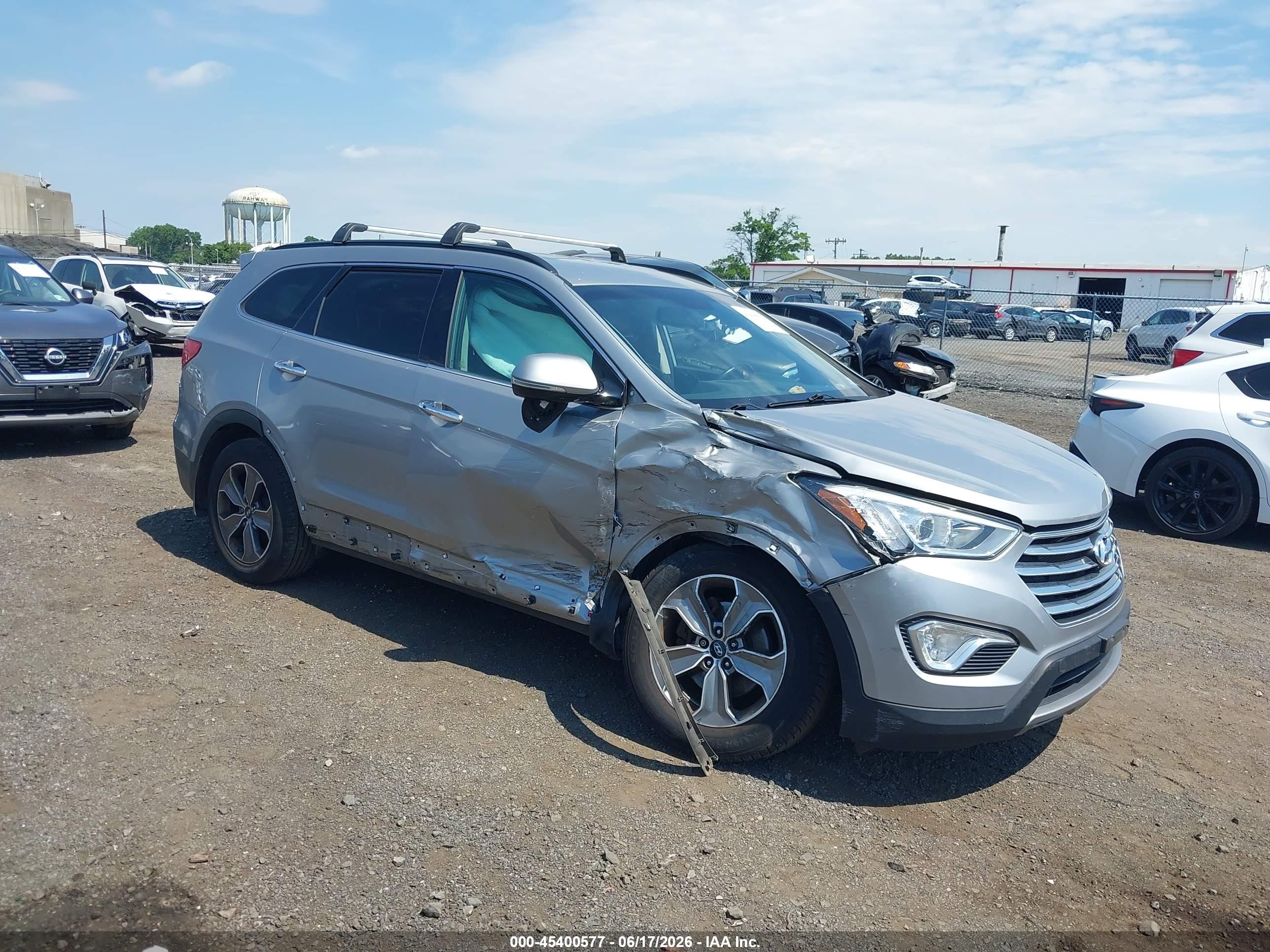 2014 Hyundai Santa Fe Gls Silver vin: KM8SNDHF0EU070894
