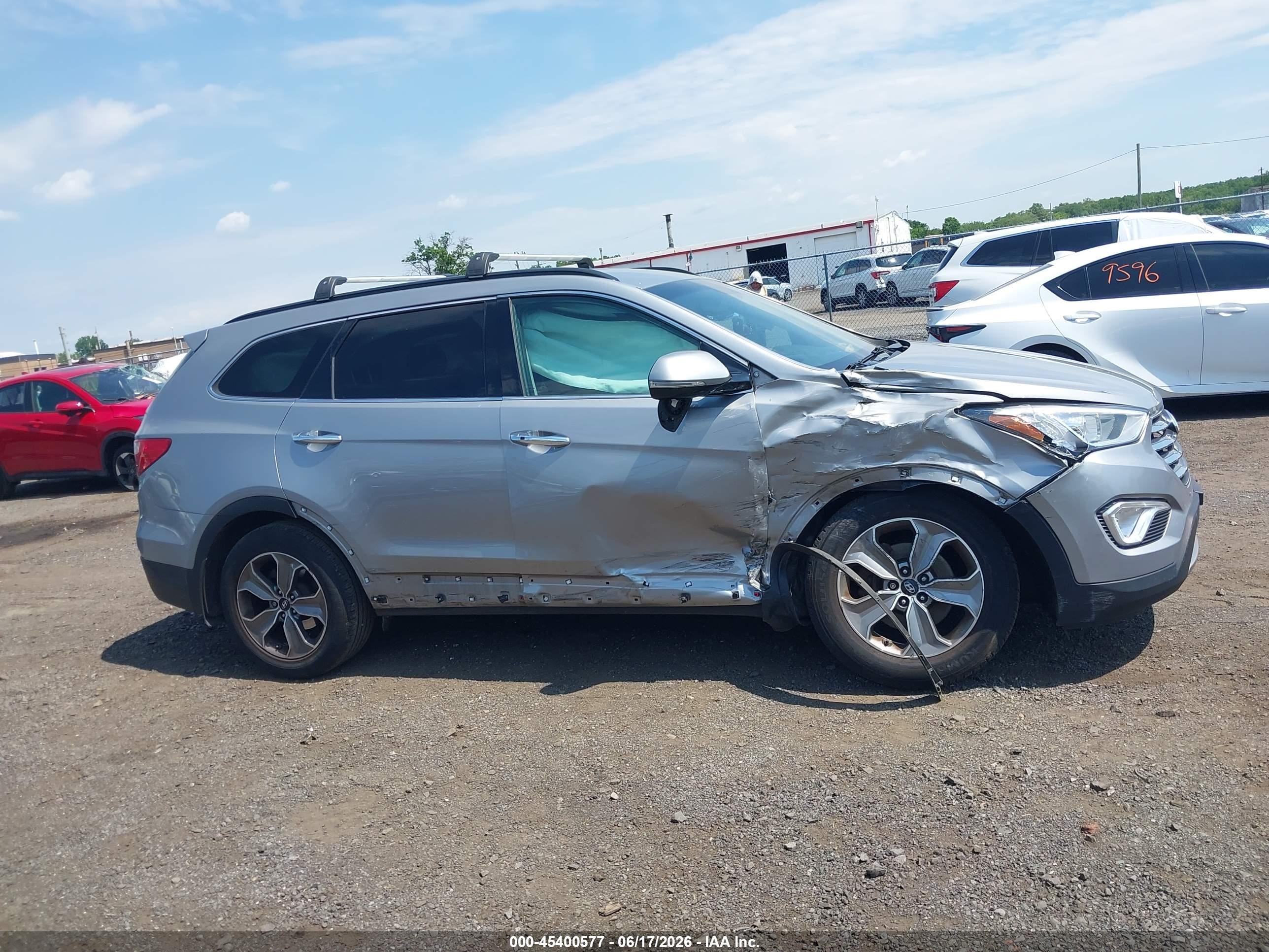 2014 Hyundai Santa Fe Gls Silver vin: KM8SNDHF0EU070894