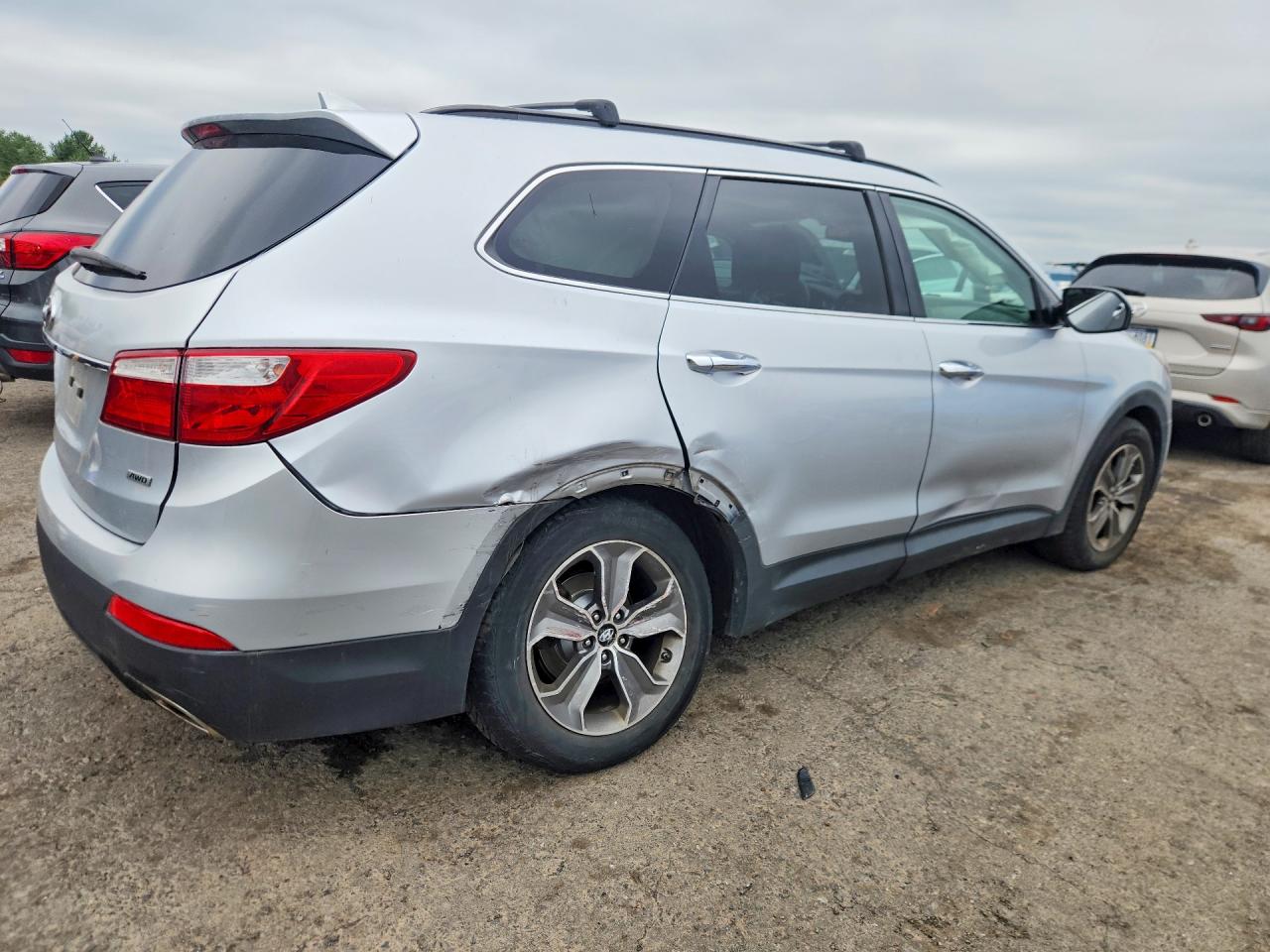 2013 Hyundai Santa Fe Gls Silver vin: KM8SNDHF1DU025803